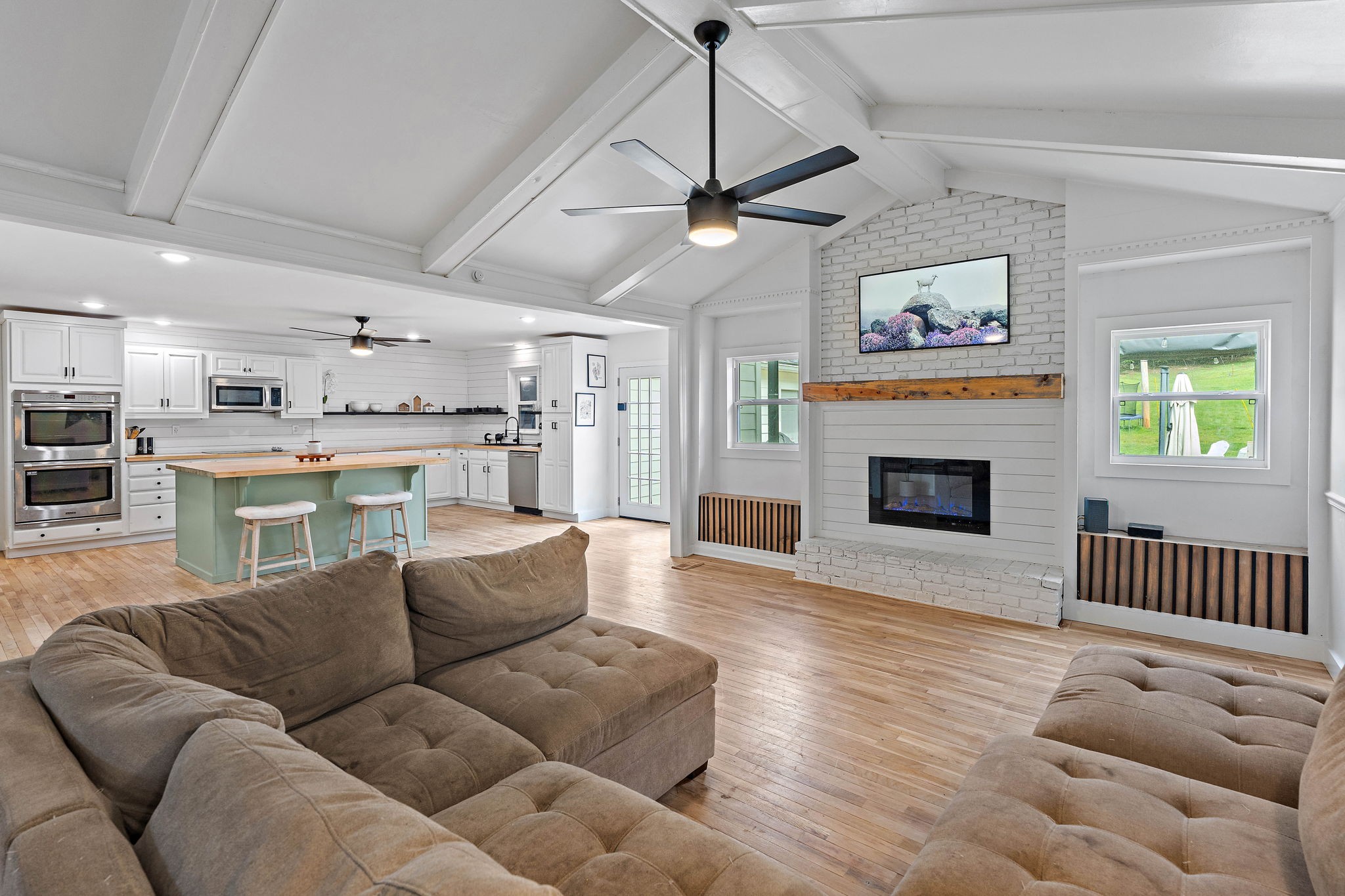 3055 Carters Creek Pike