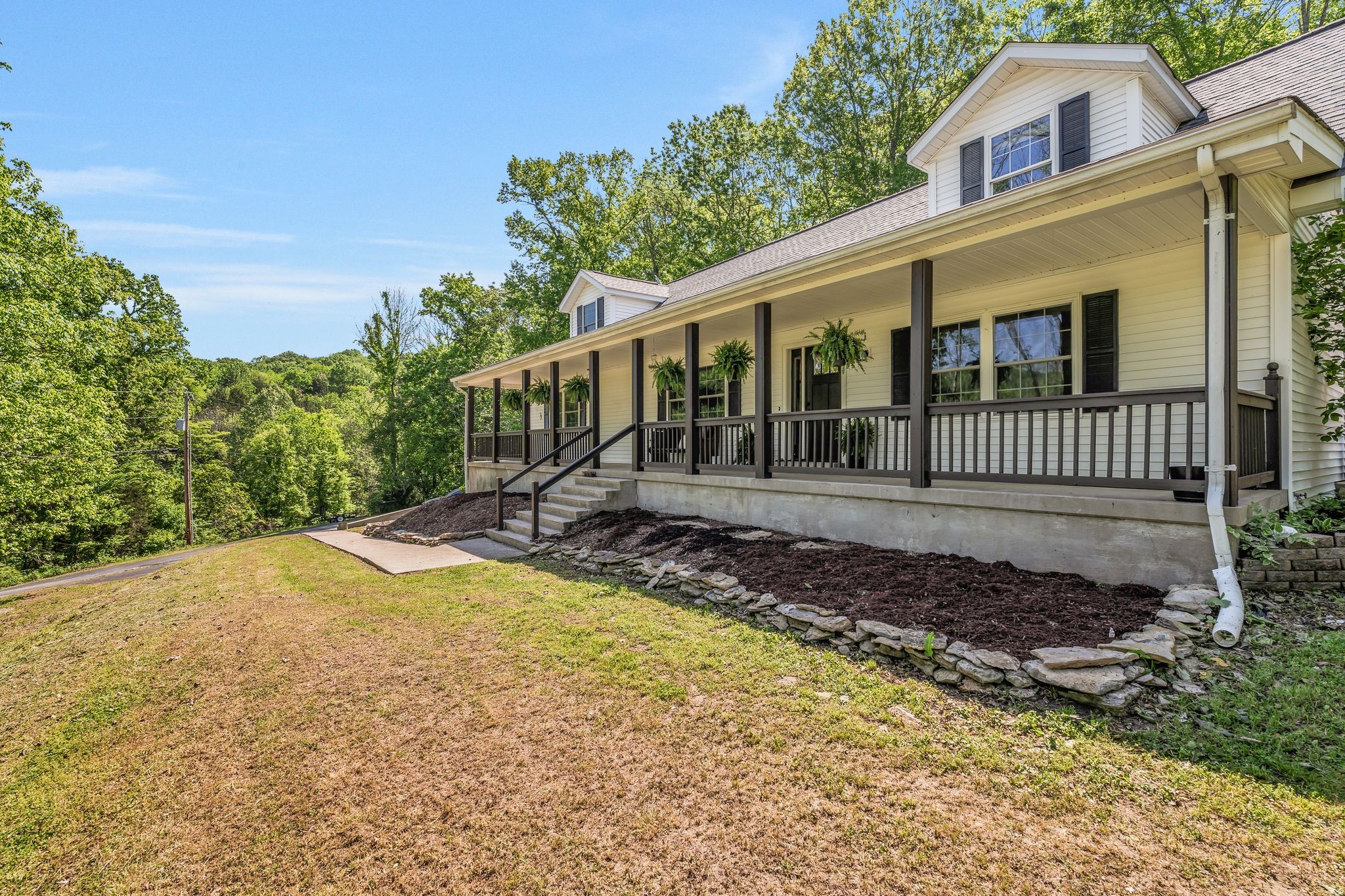 1780 Warren Hollow Rd