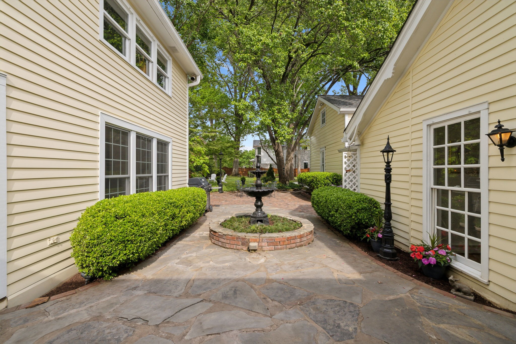 115 Lewisburg Ave