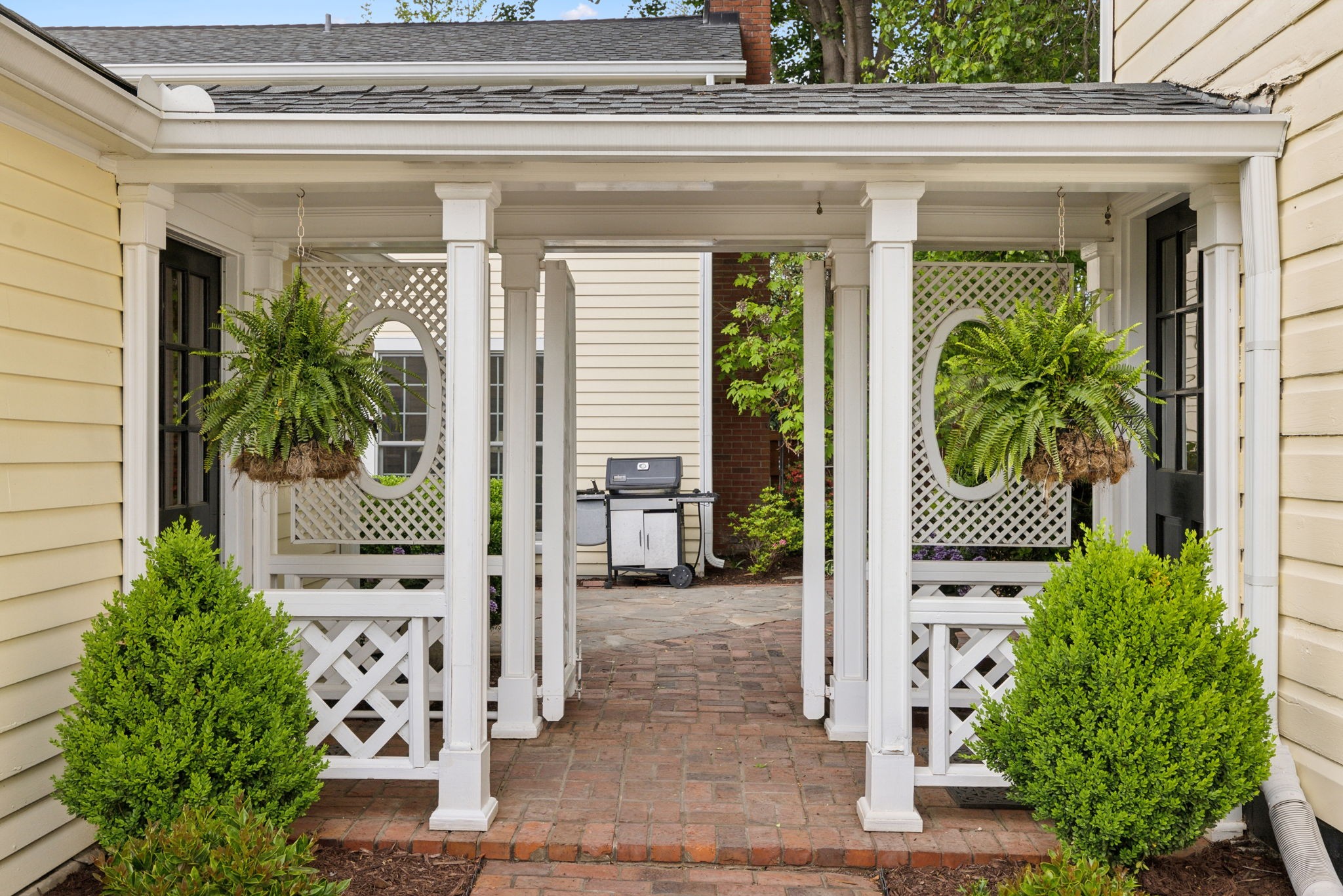 115 Lewisburg Ave