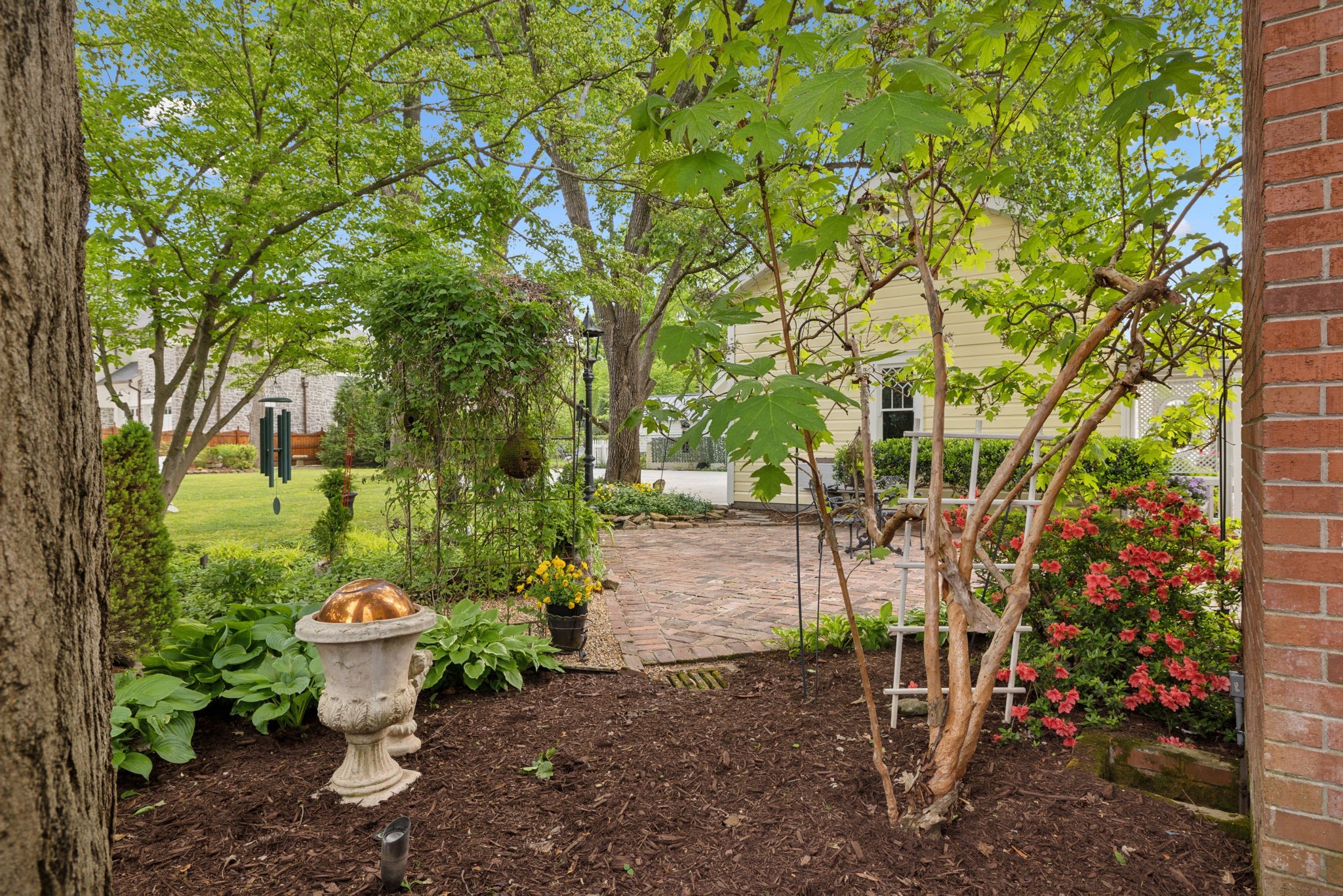 115 Lewisburg Ave