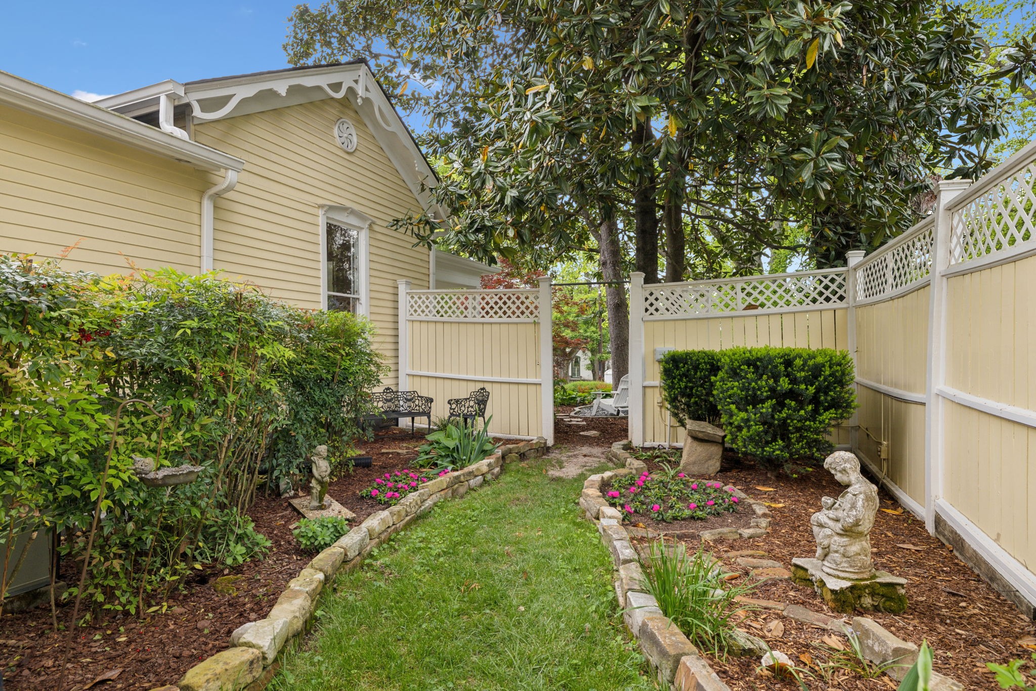 115 Lewisburg Ave