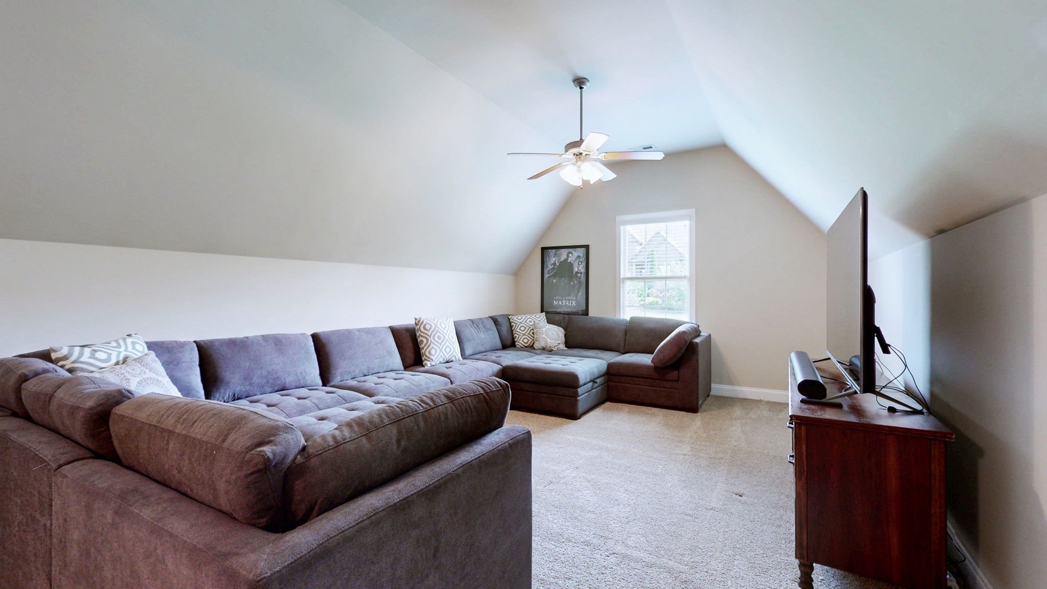 804 Twin View Dr