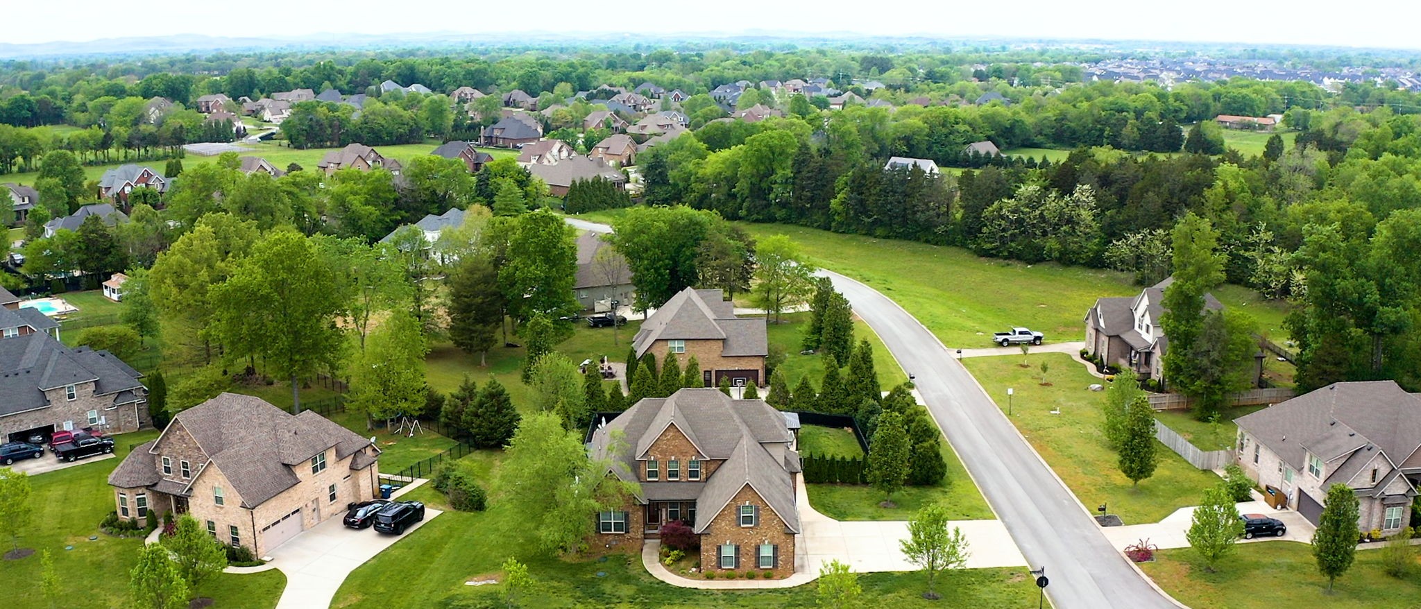 804 Twin View Dr