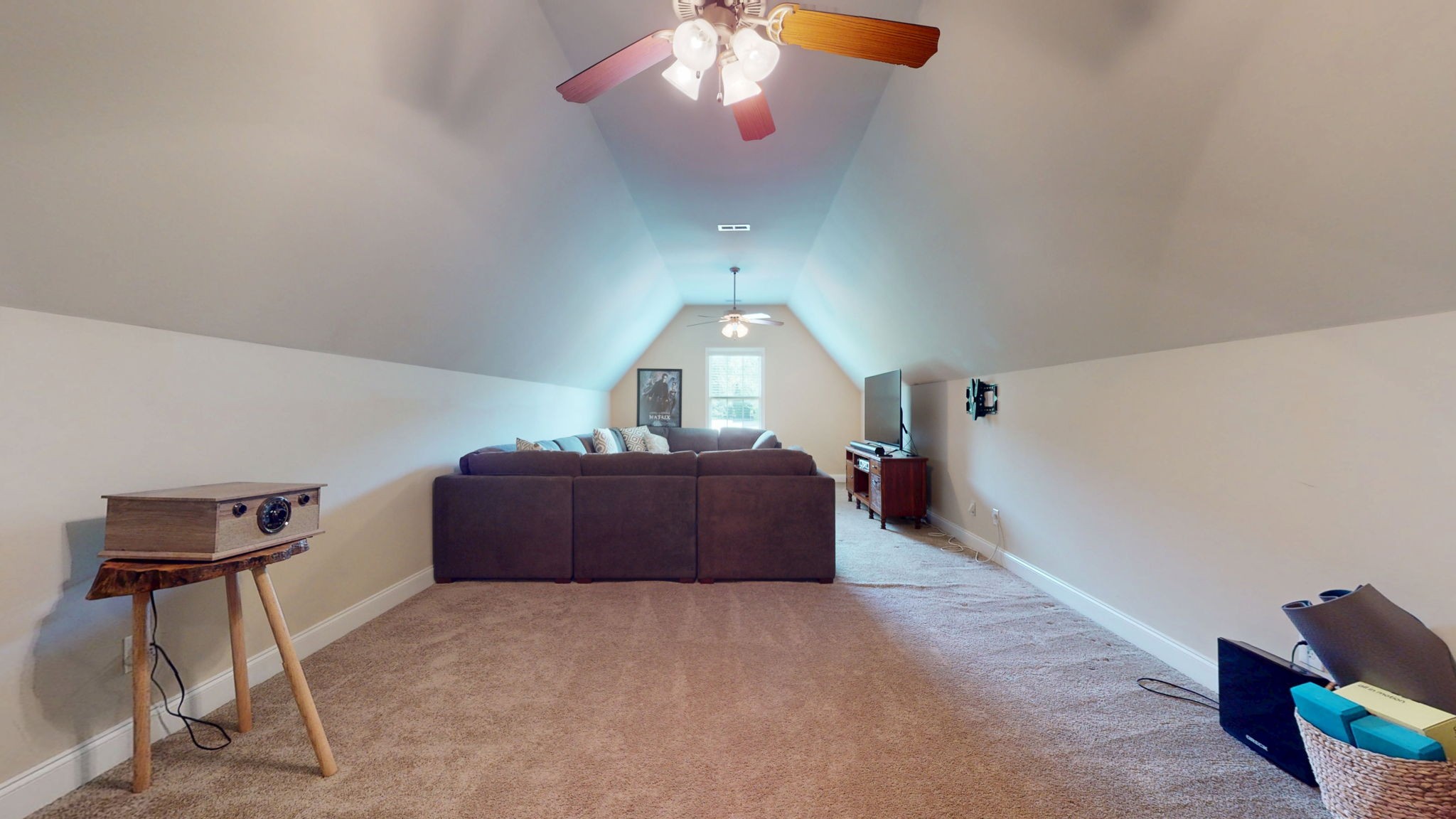 804 Twin View Dr
