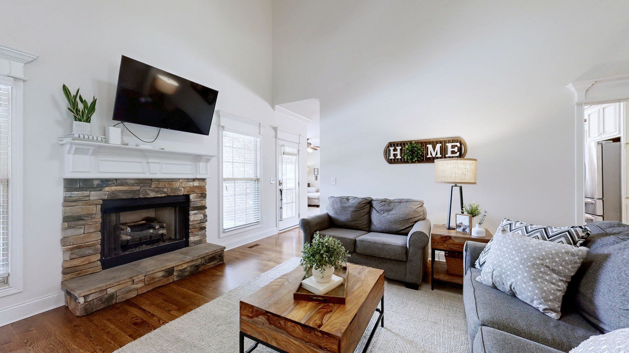 804 Twin View Dr