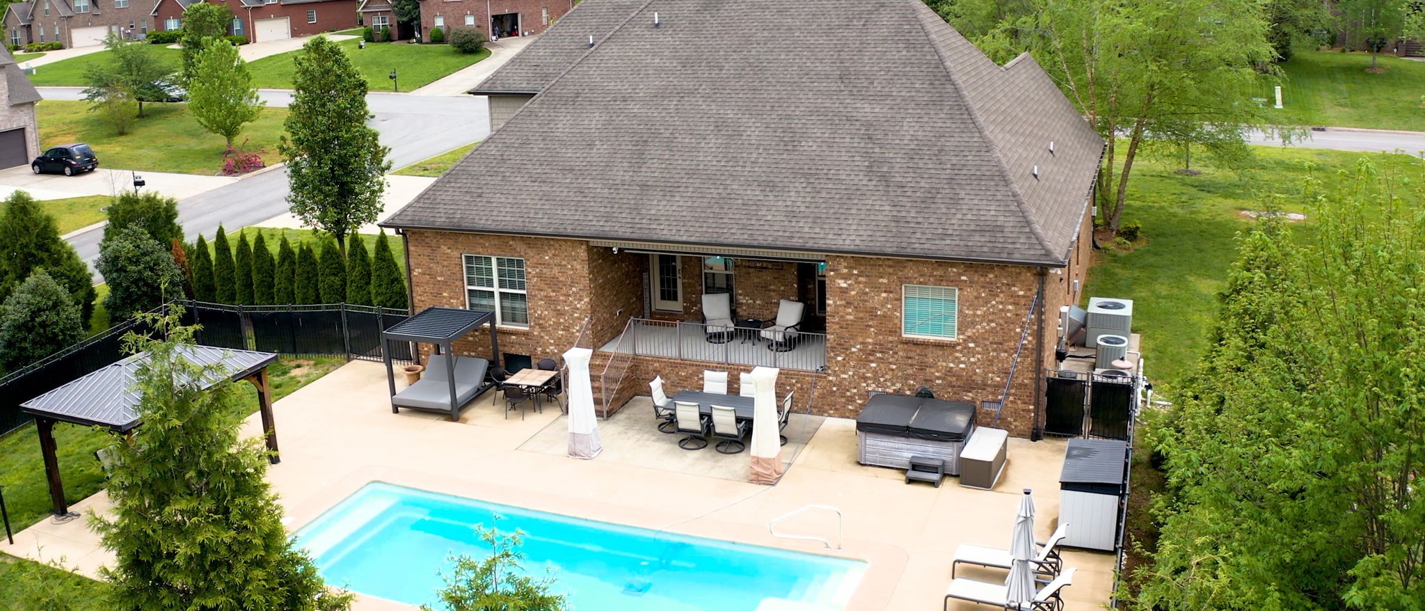 804 Twin View Dr