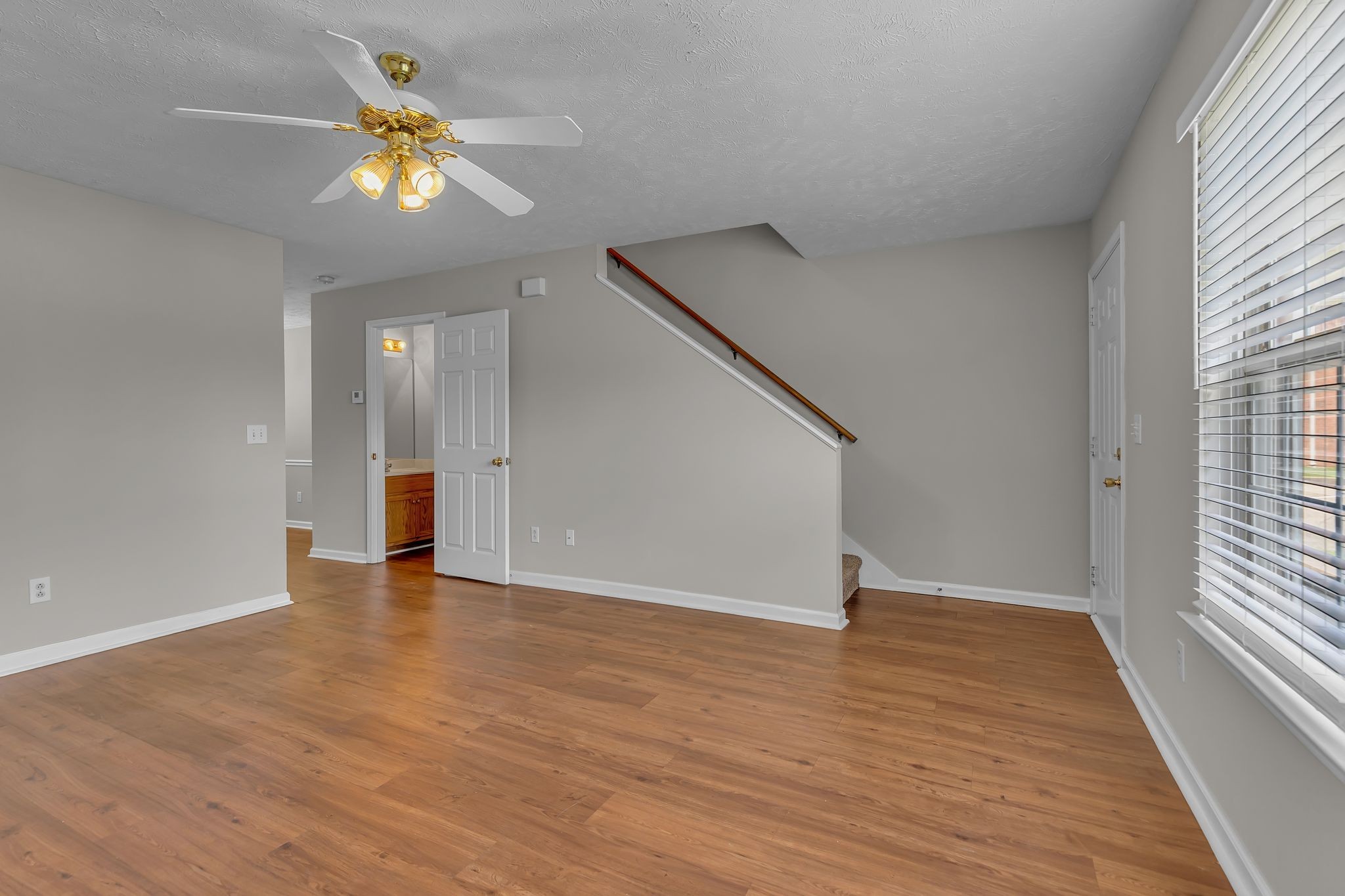 1507 Center Pointe Dr