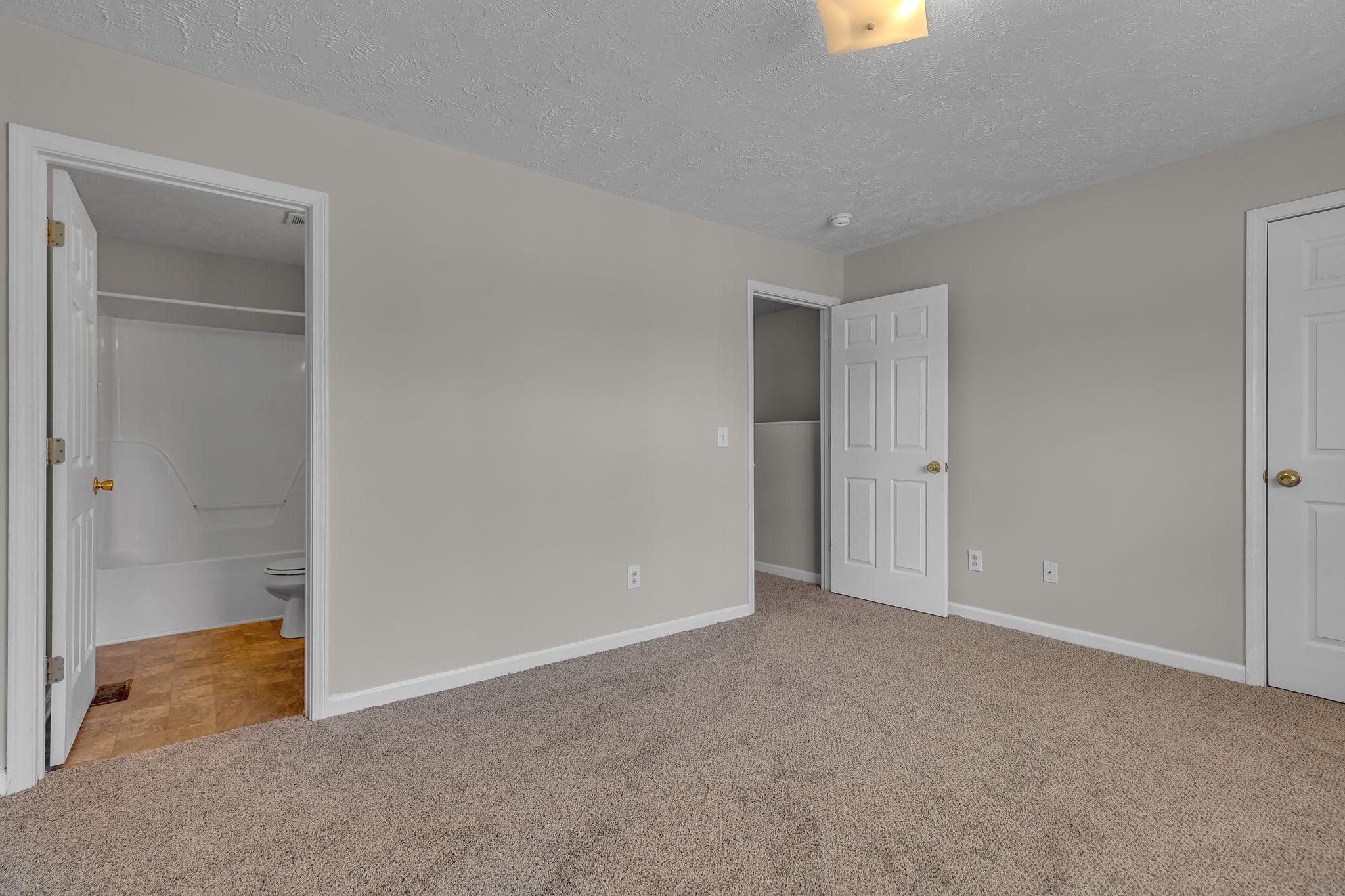1507 Center Pointe Dr