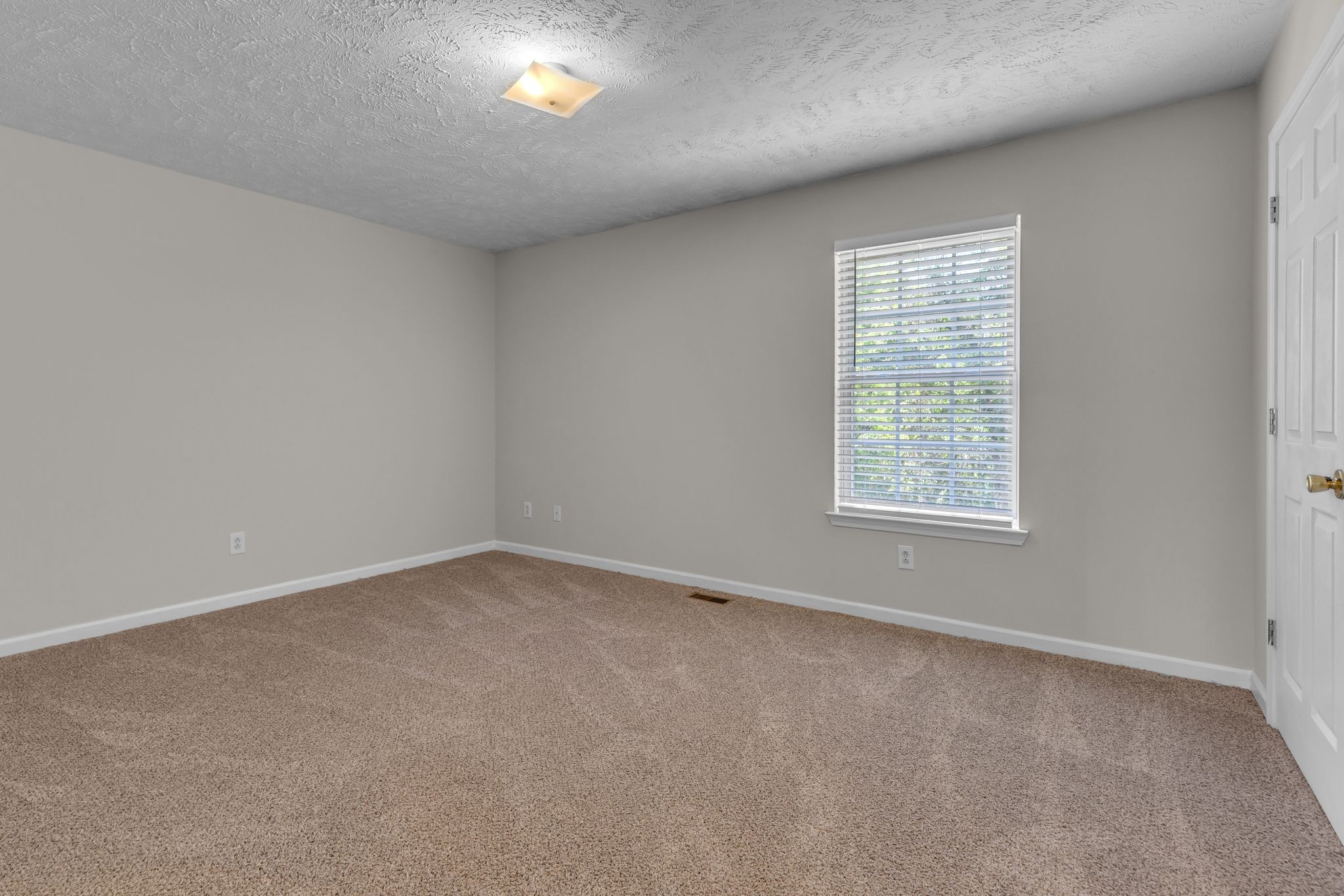 1507 Center Pointe Dr