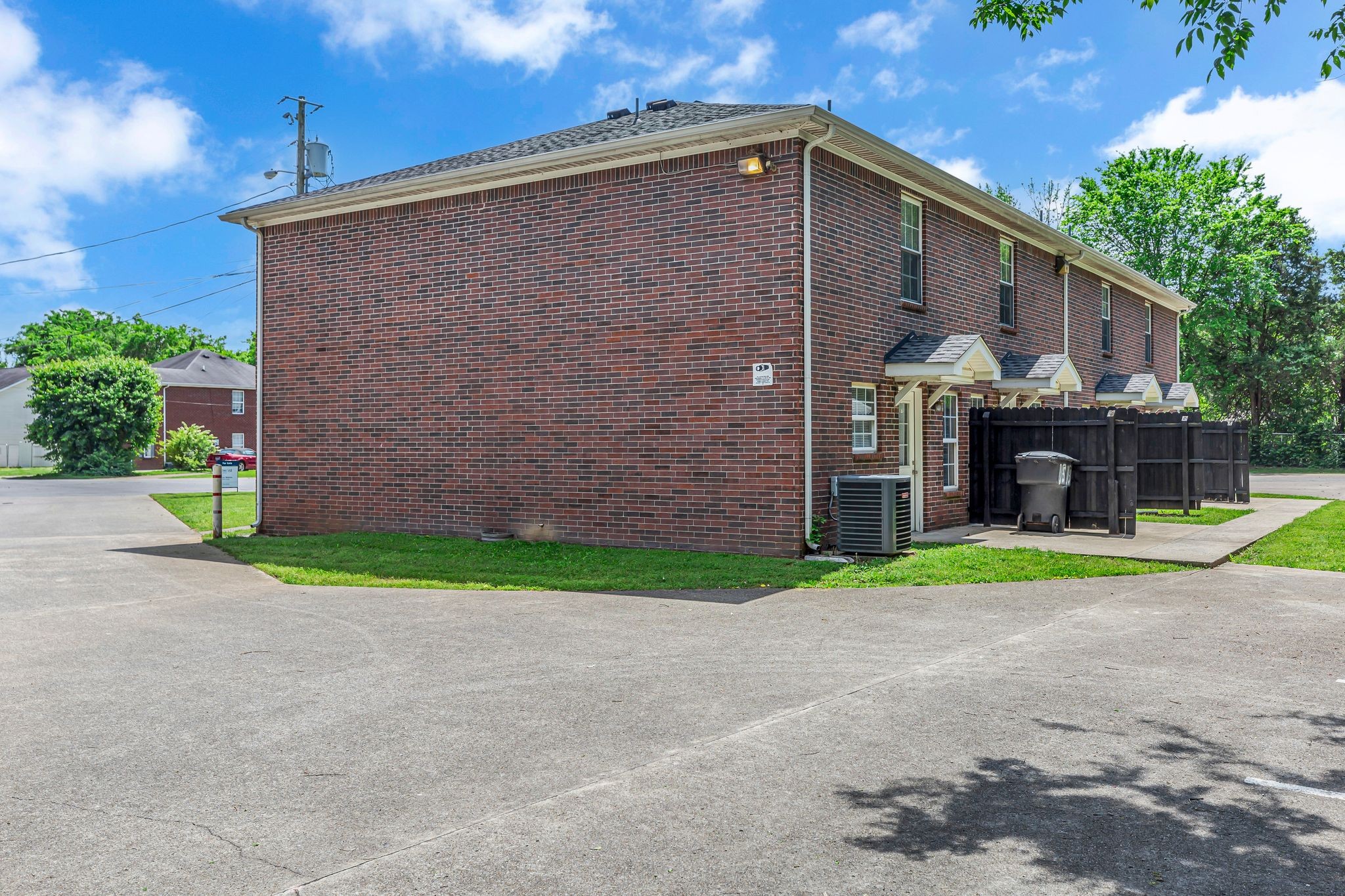 1507 Center Pointe Dr