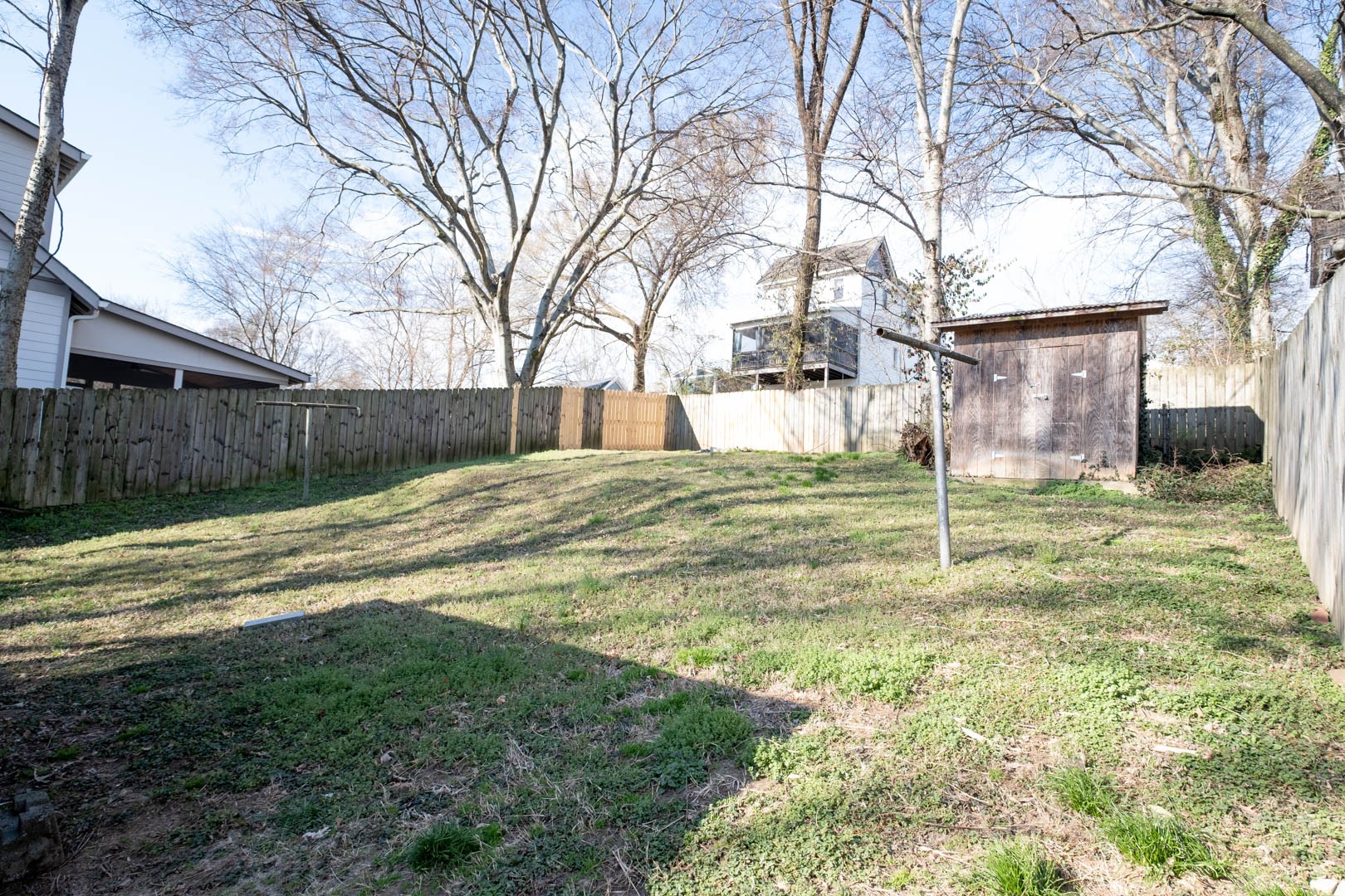 606 Village Ct