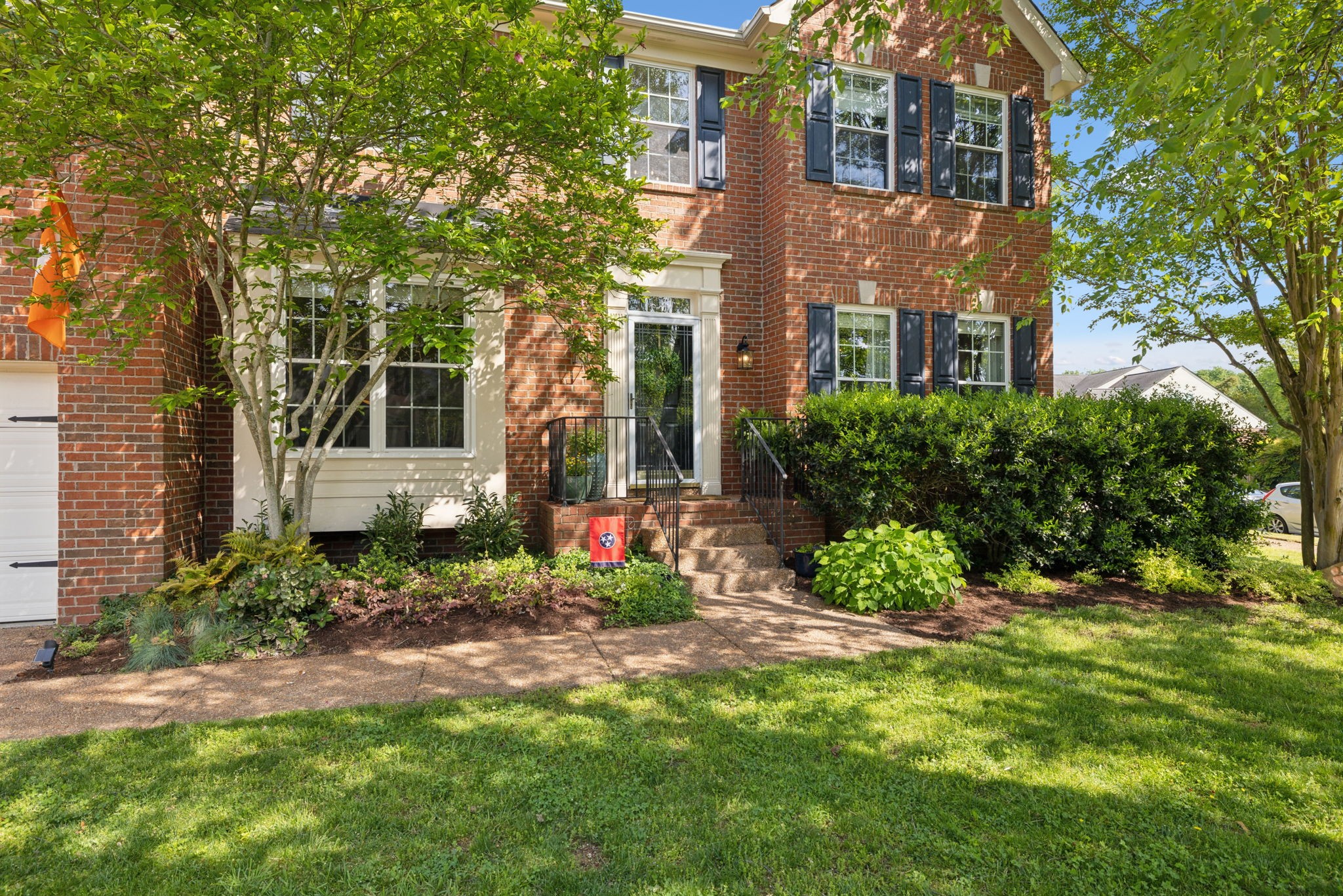 1011 Glastonbury Dr