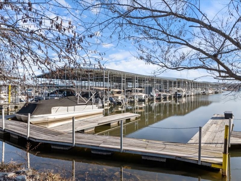 180 Edgewood Dr