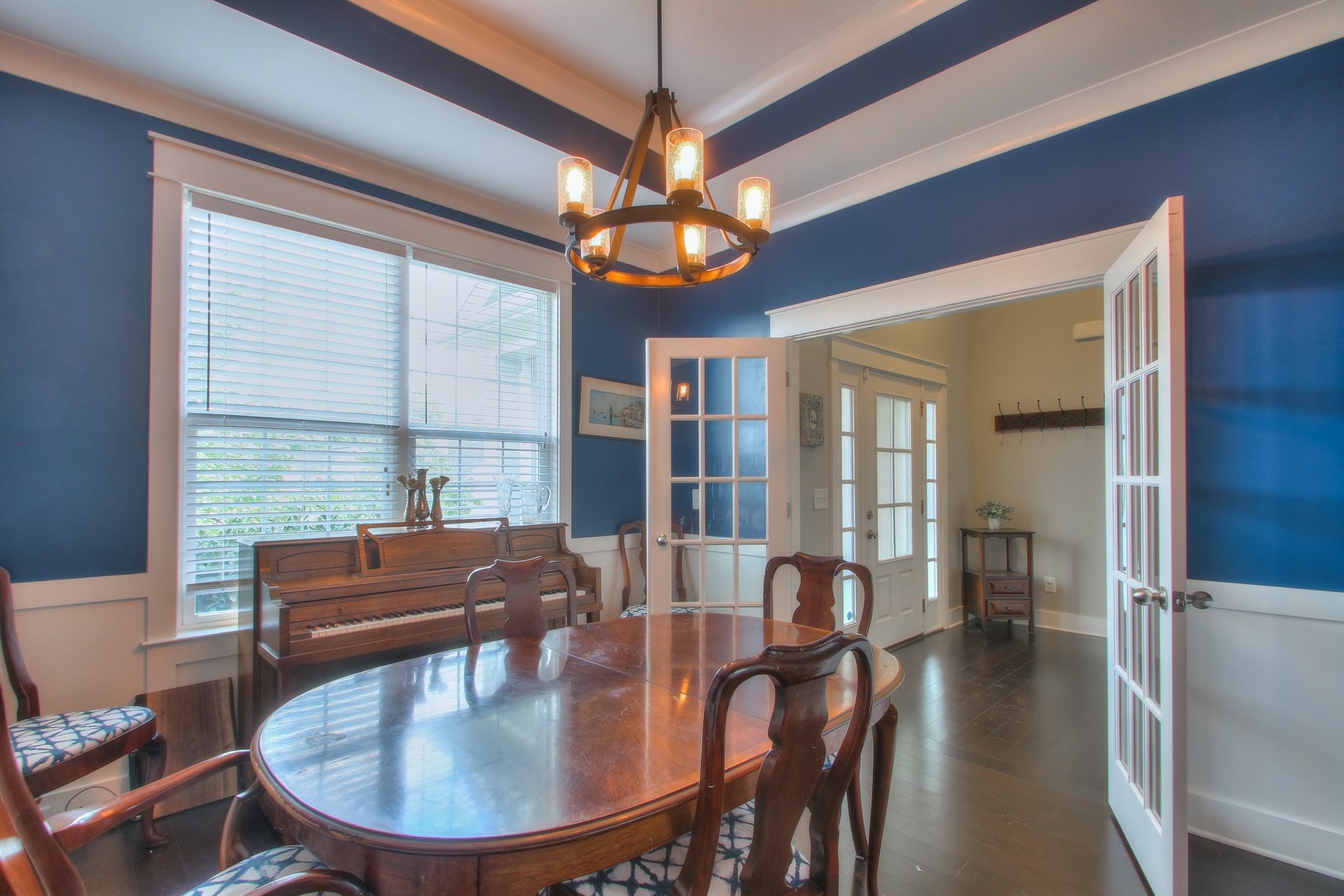 1113 Camden Cir