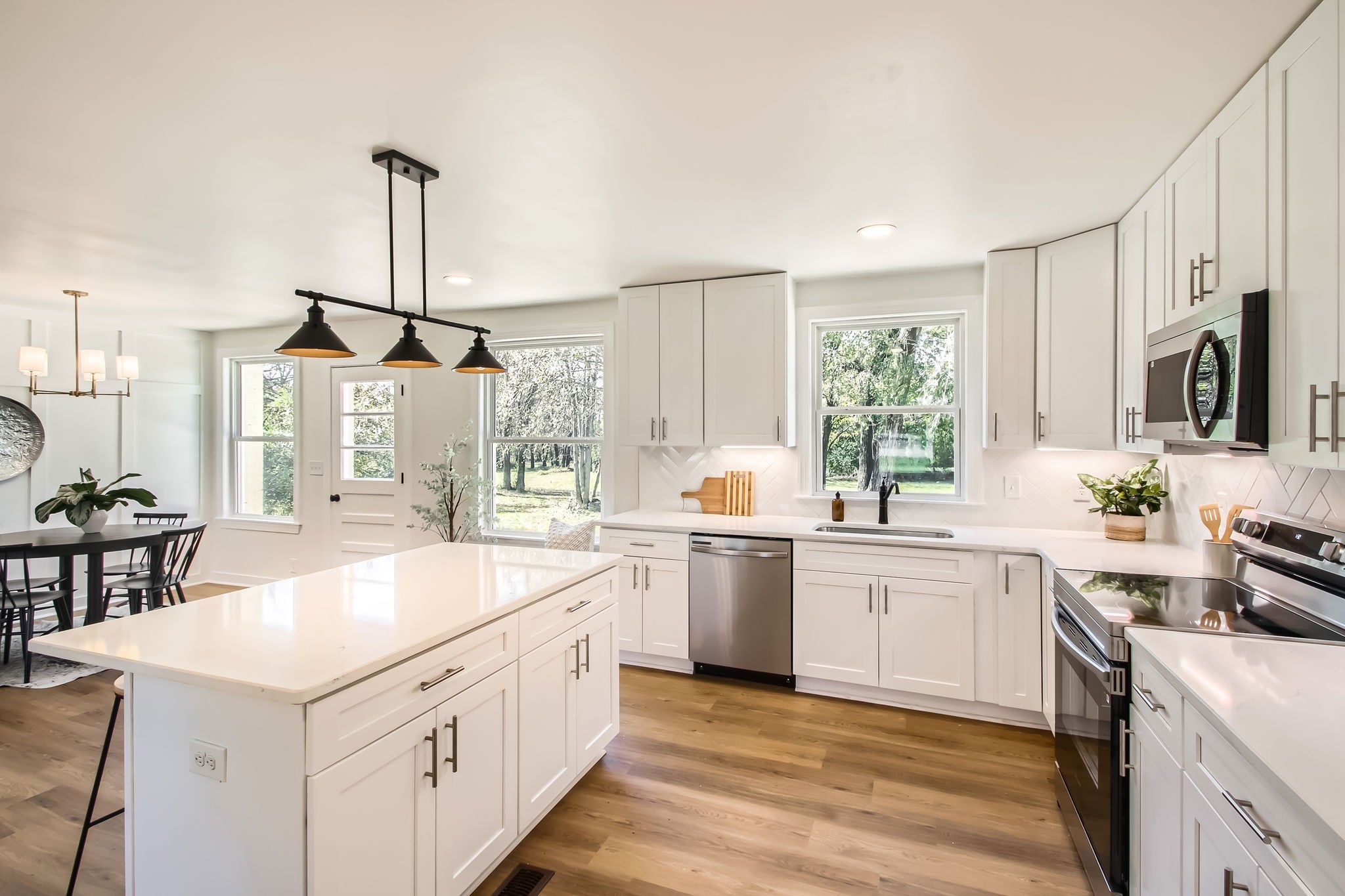 112 W Meade Dr