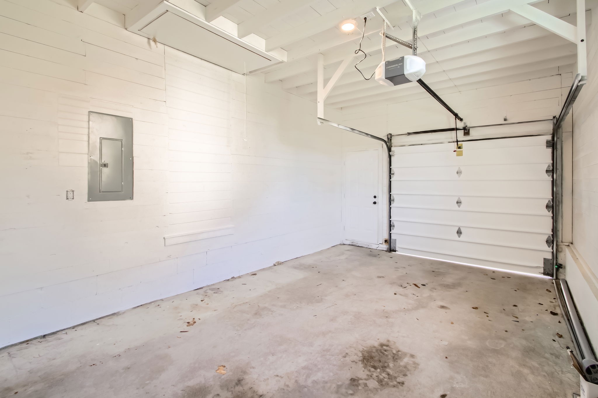 112 W Meade Dr