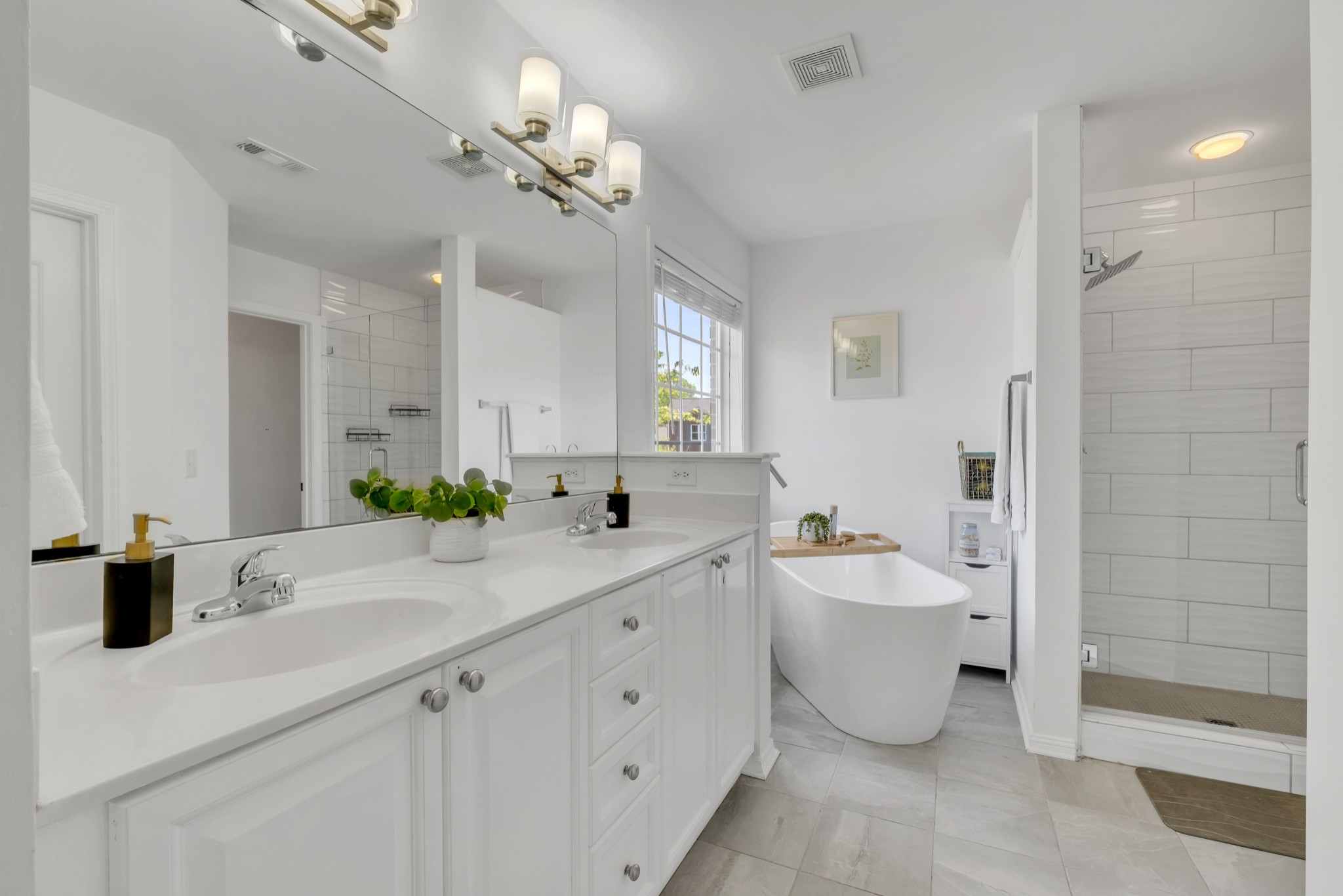 1206 Forest Lake Ct