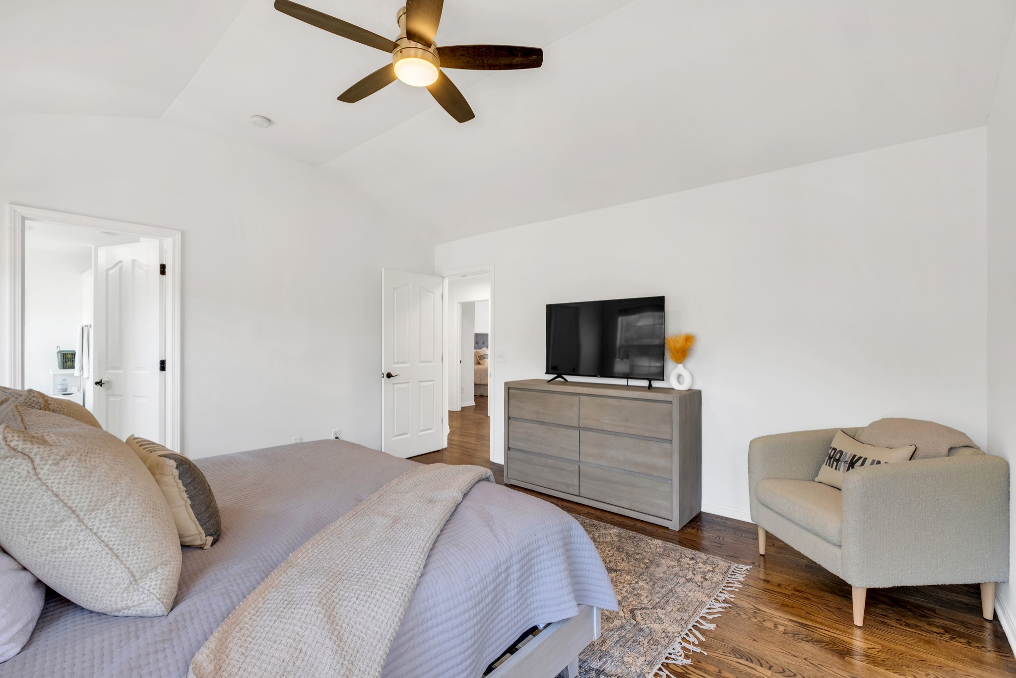 1206 Forest Lake Ct