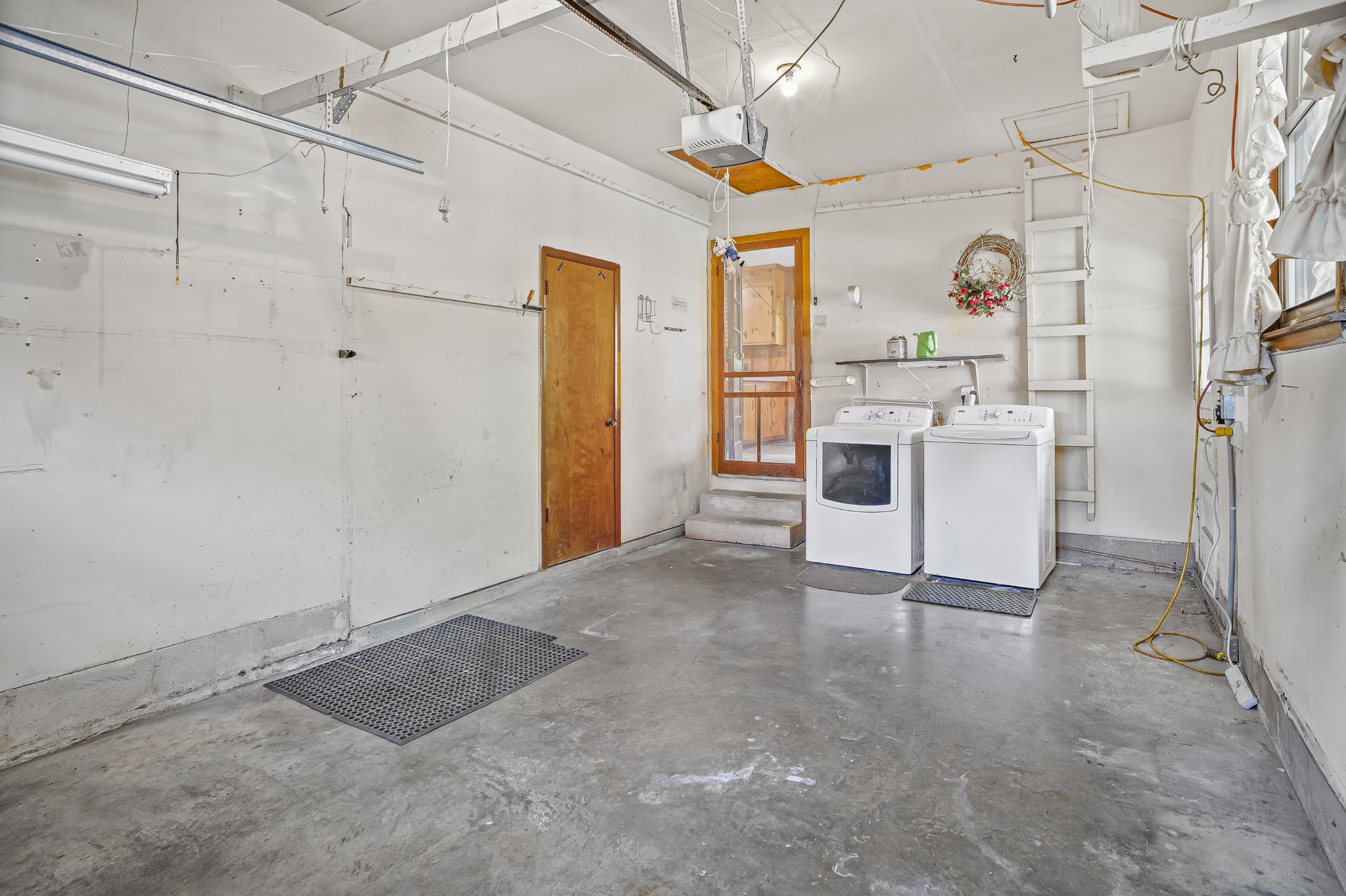 386 Brewer Dr