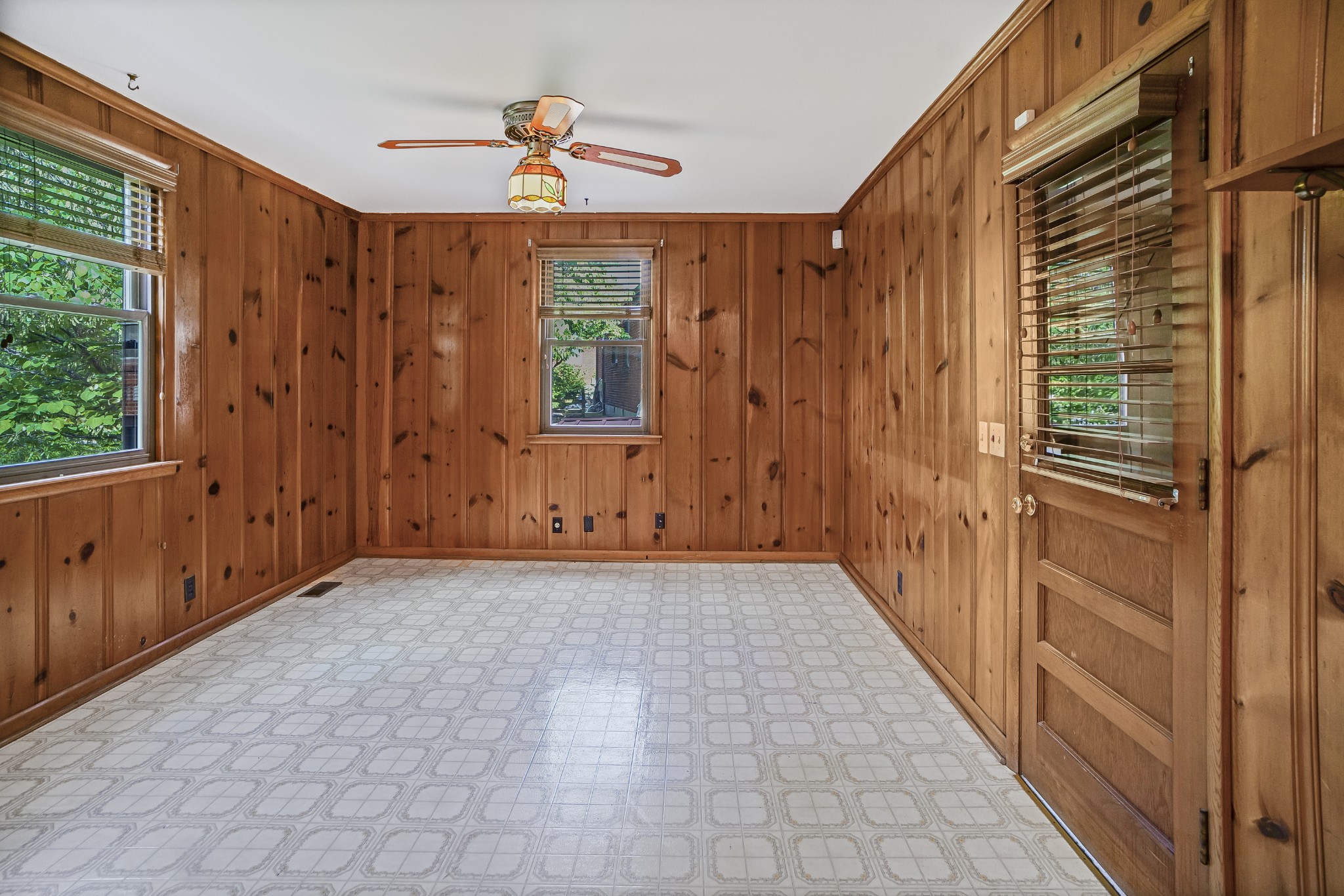 386 Brewer Dr