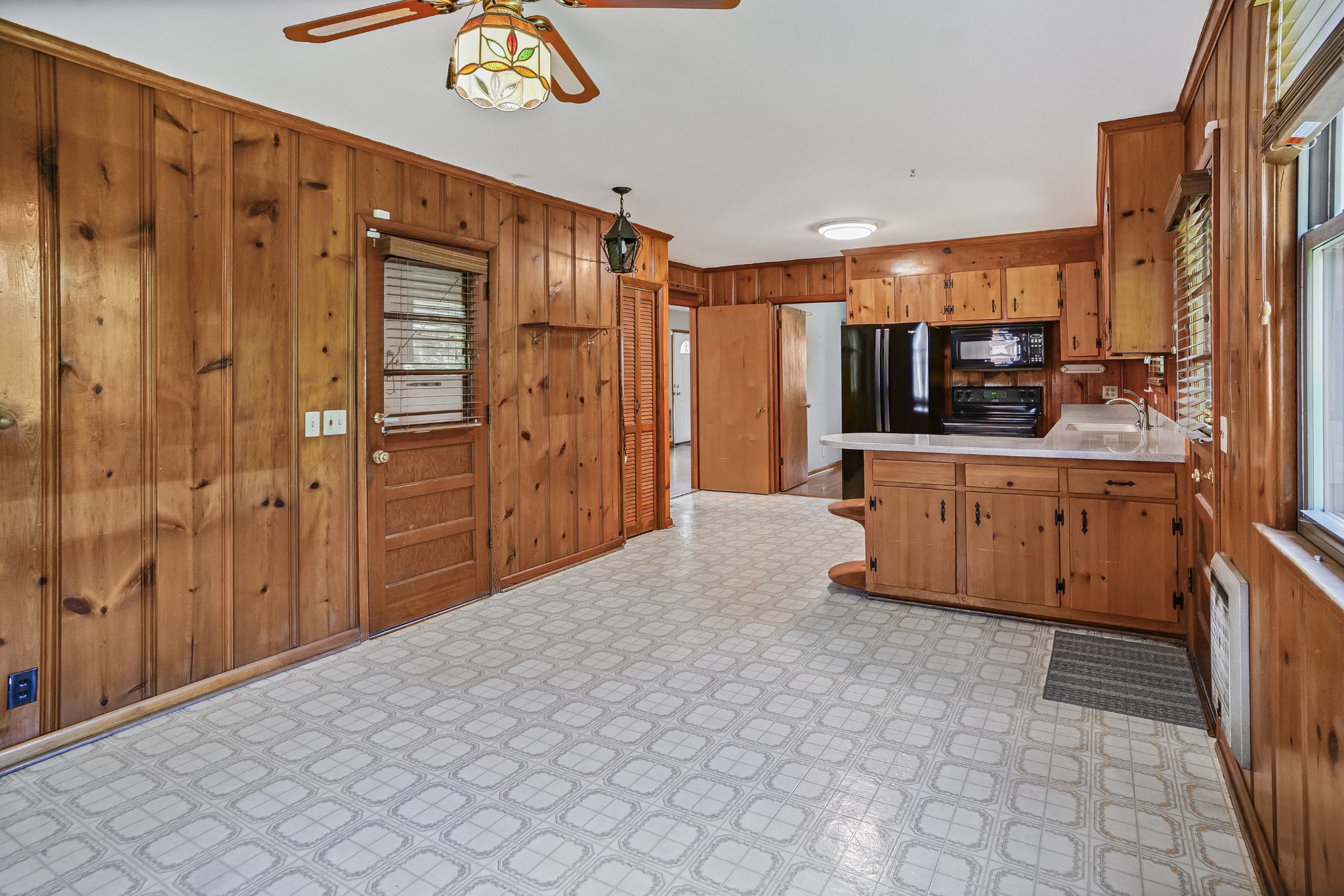 386 Brewer Dr
