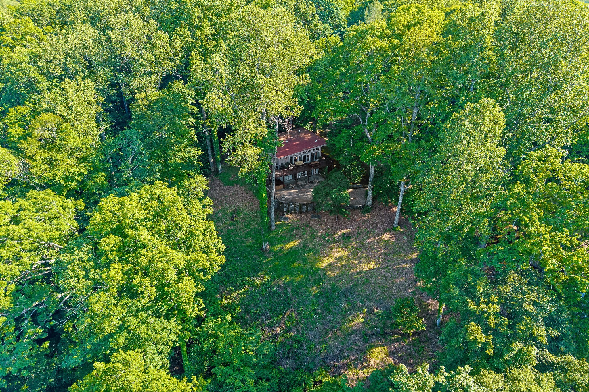 698 Crestview Dr