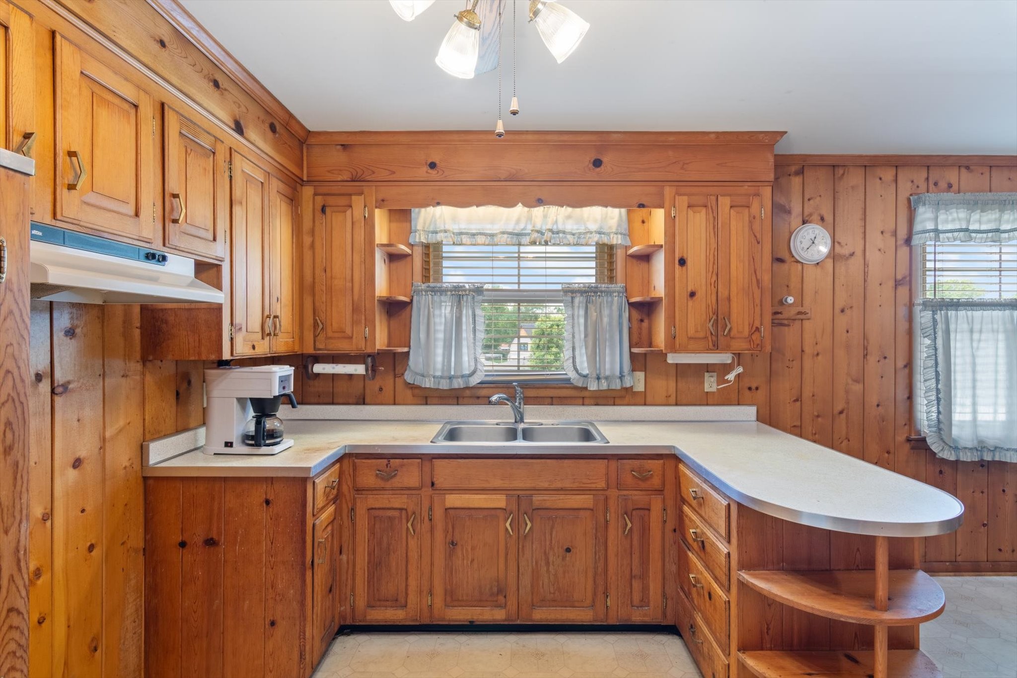 461 Annex Ave