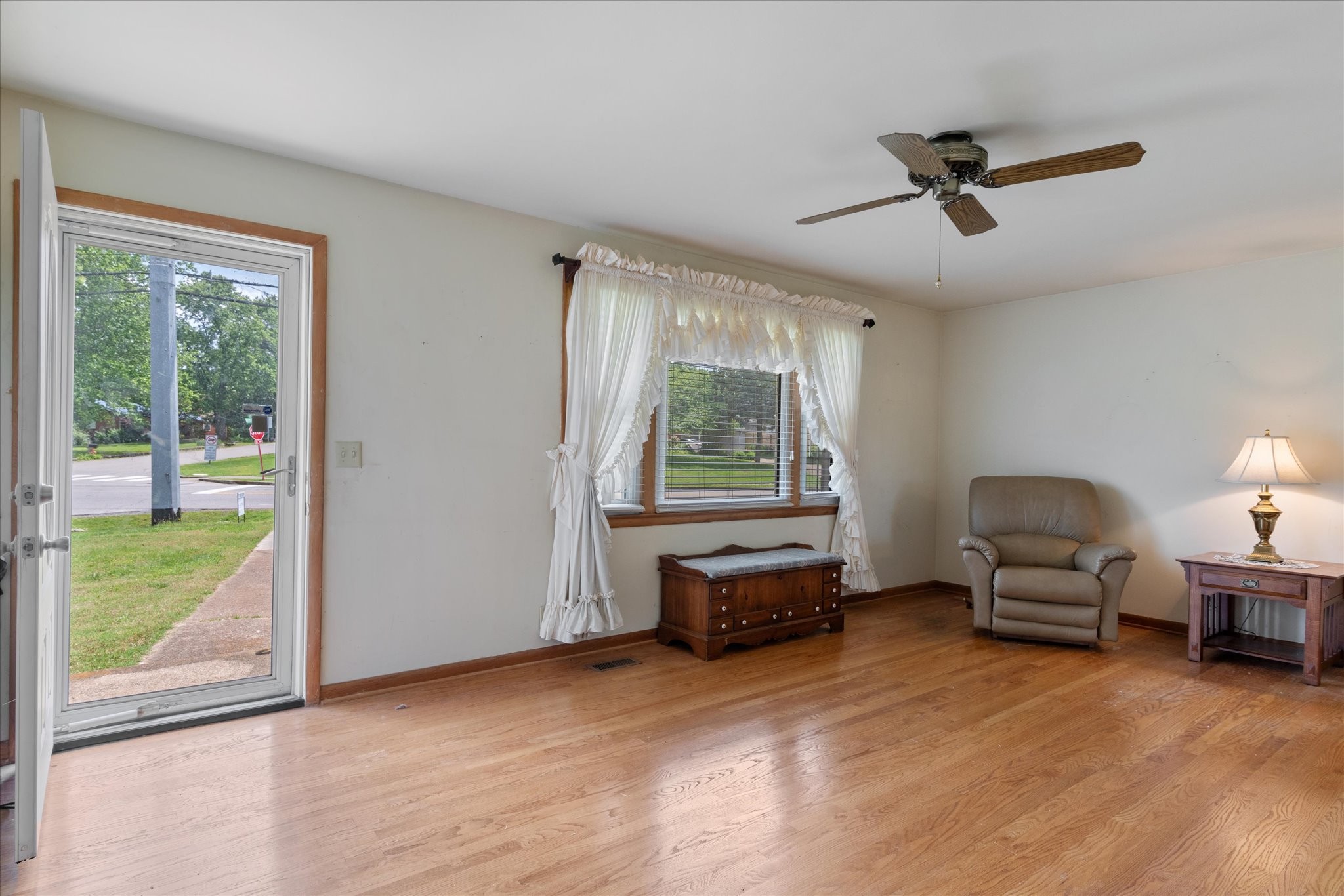 461 Annex Ave