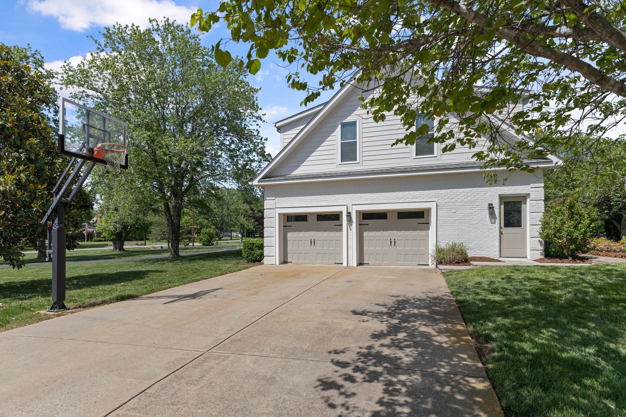 1946 Harpeth River Dr