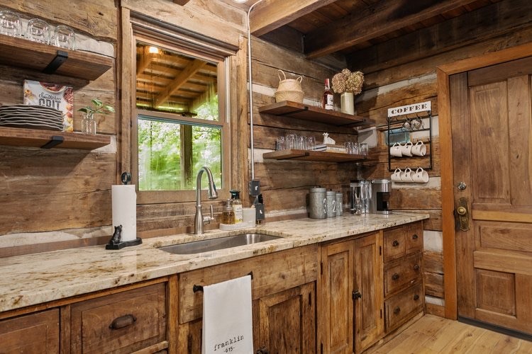 824 High Point Ridge Rd