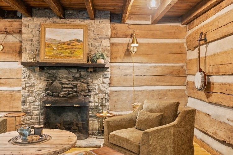 824 High Point Ridge Rd