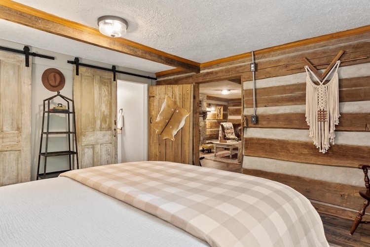 824 High Point Ridge Rd