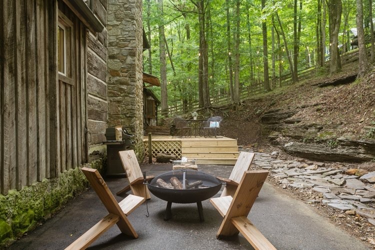 824 High Point Ridge Rd