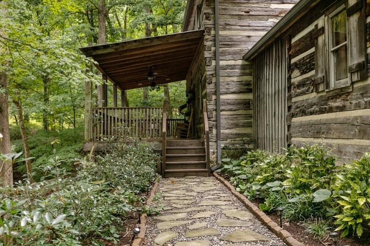 824 High Point Ridge Rd