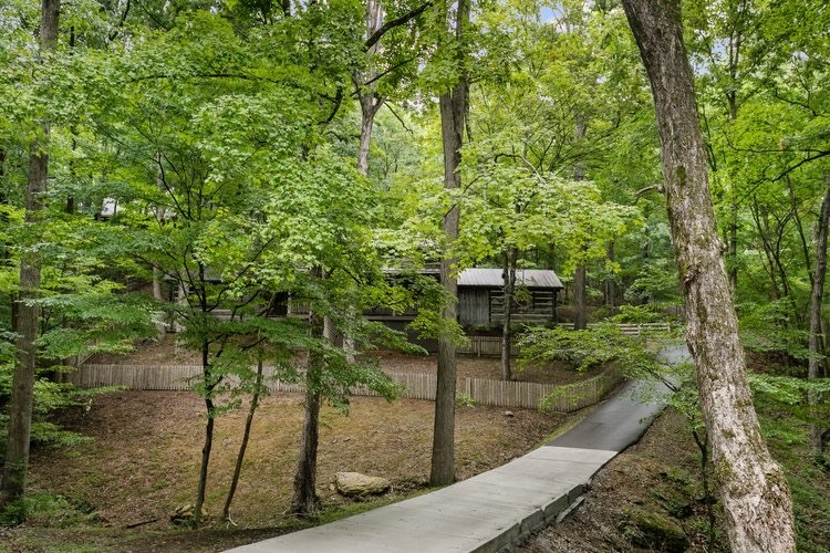 824 High Point Ridge Rd