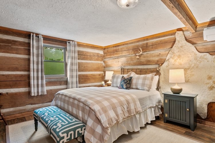 824 High Point Ridge Rd