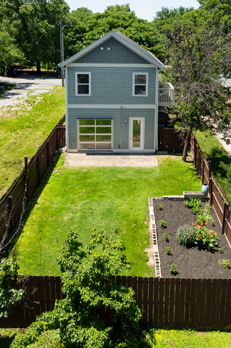 1300 Little Hamilton Ave