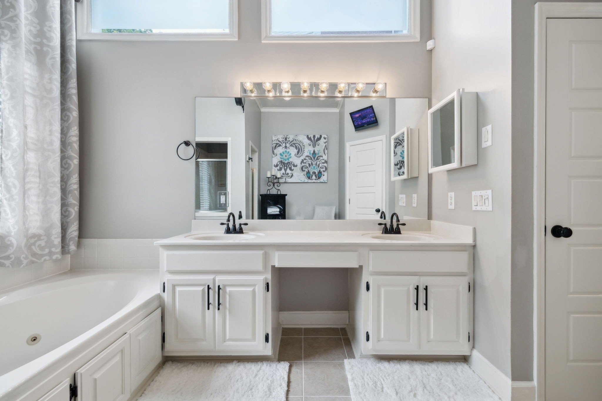 9455 Foothills Ct