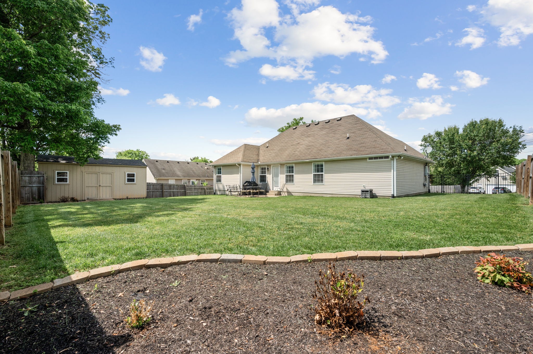 4237 Nandina Ct