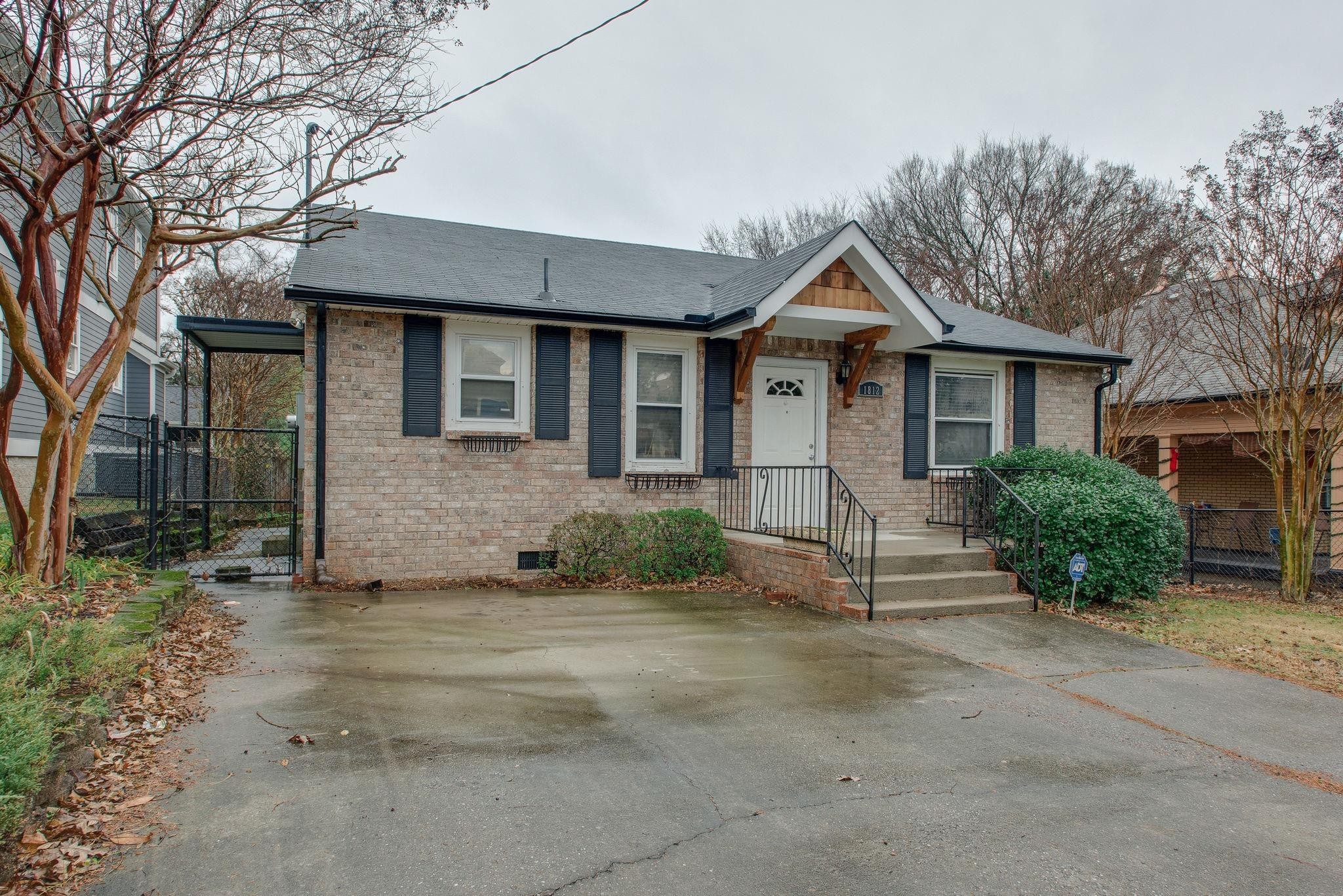 1812 Hillside Ave