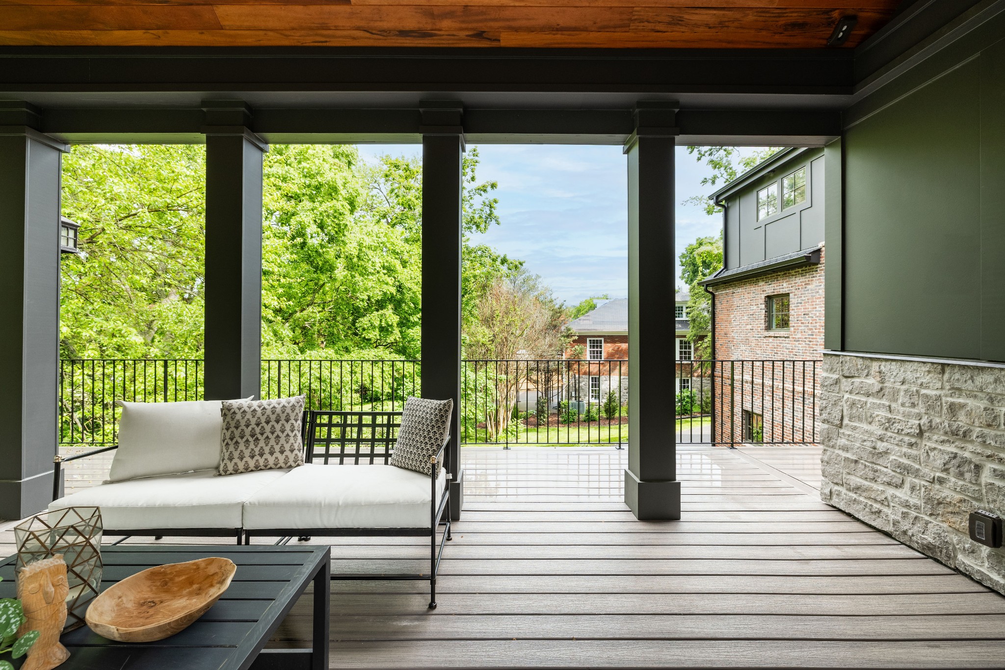 3002 Overlook Dr