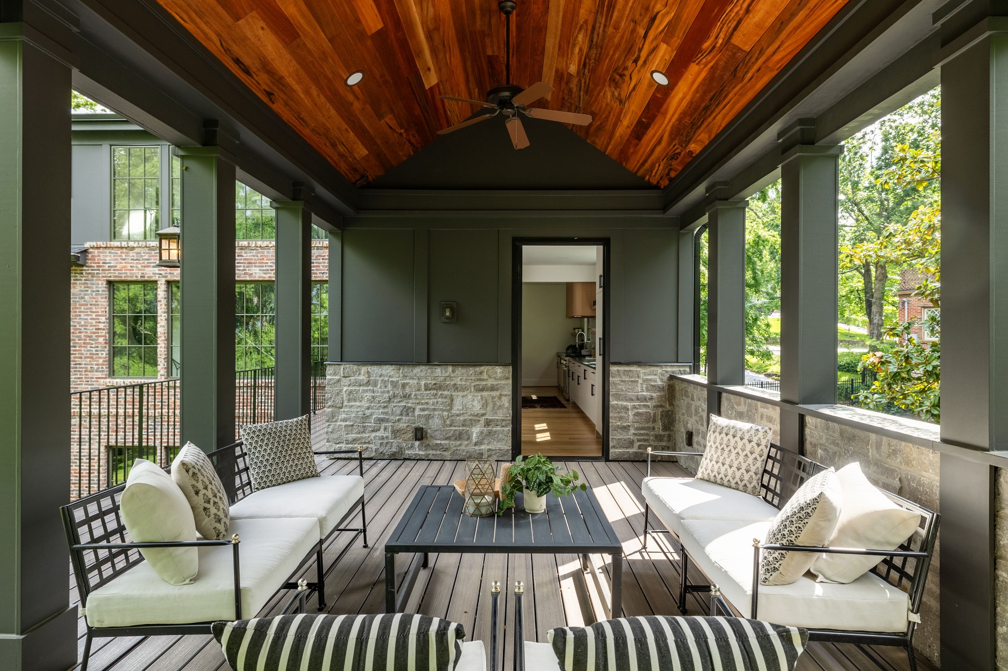 3002 Overlook Dr