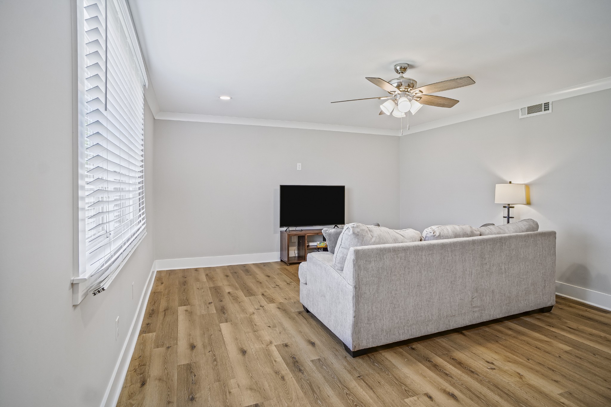 1301 Neelys Bend Rd Unit: 50