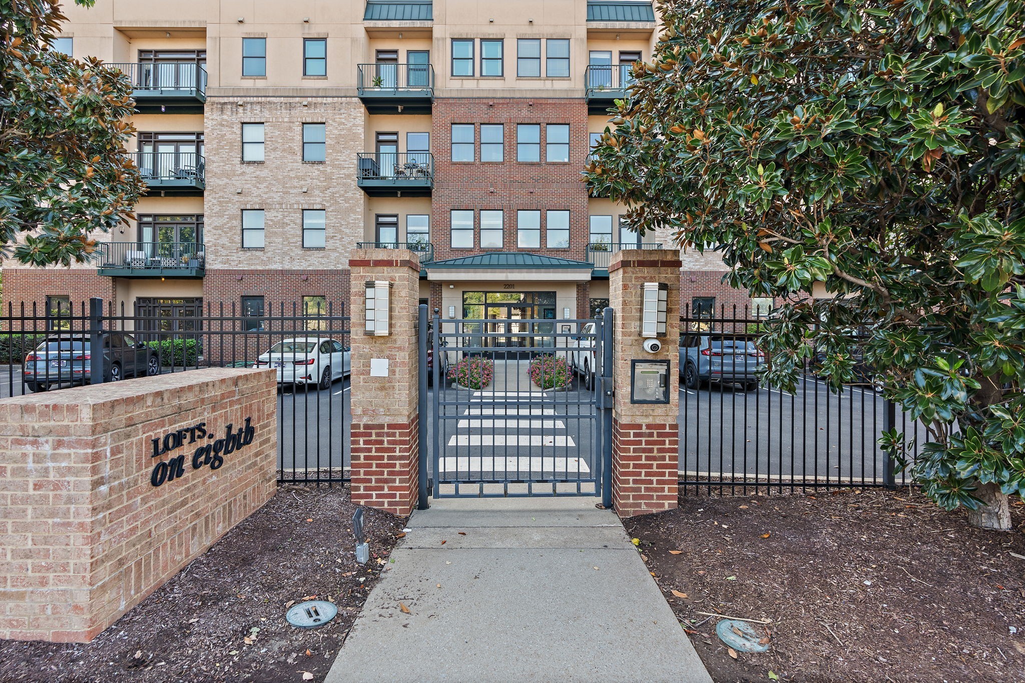 2201 8th Ave, S Unit: 202