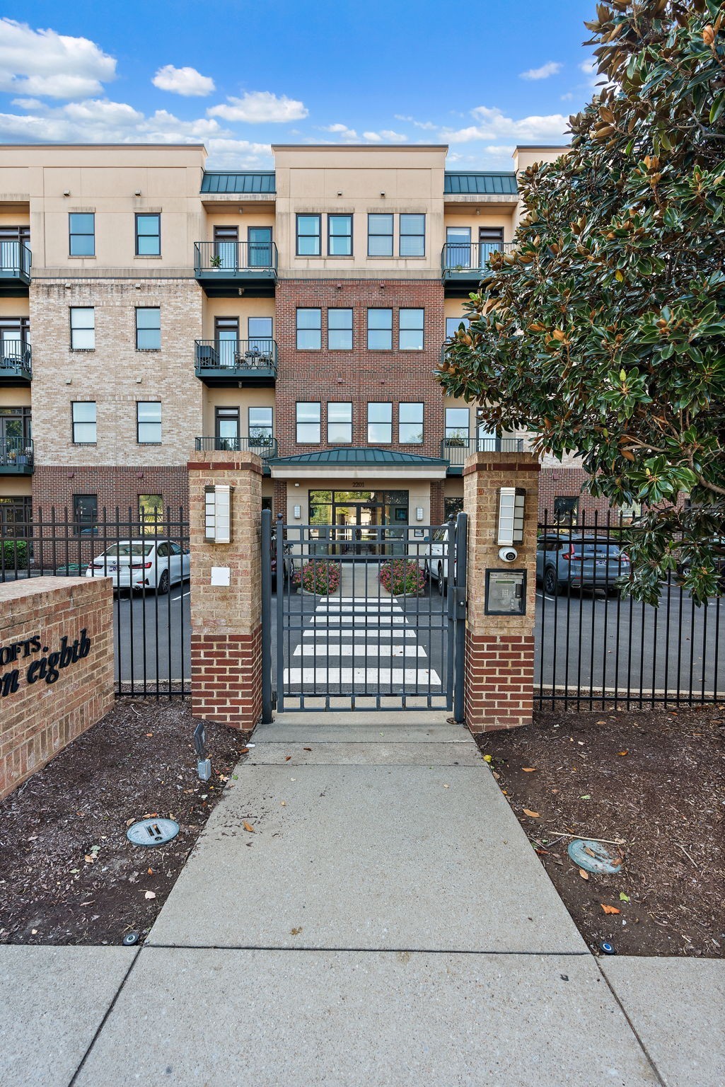 2201 8th Ave, S Unit: 202