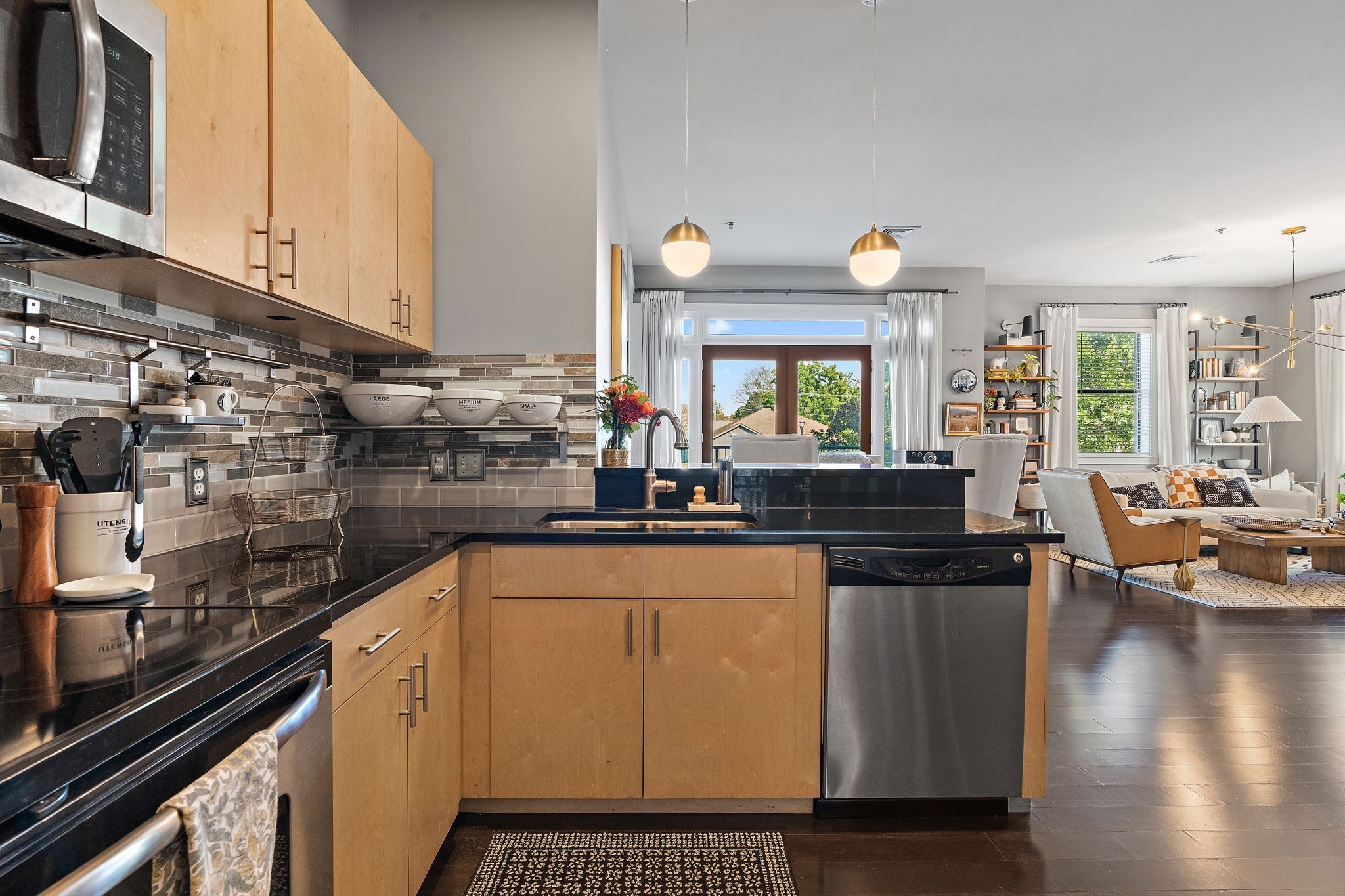 2201 8th Ave, S Unit: 202