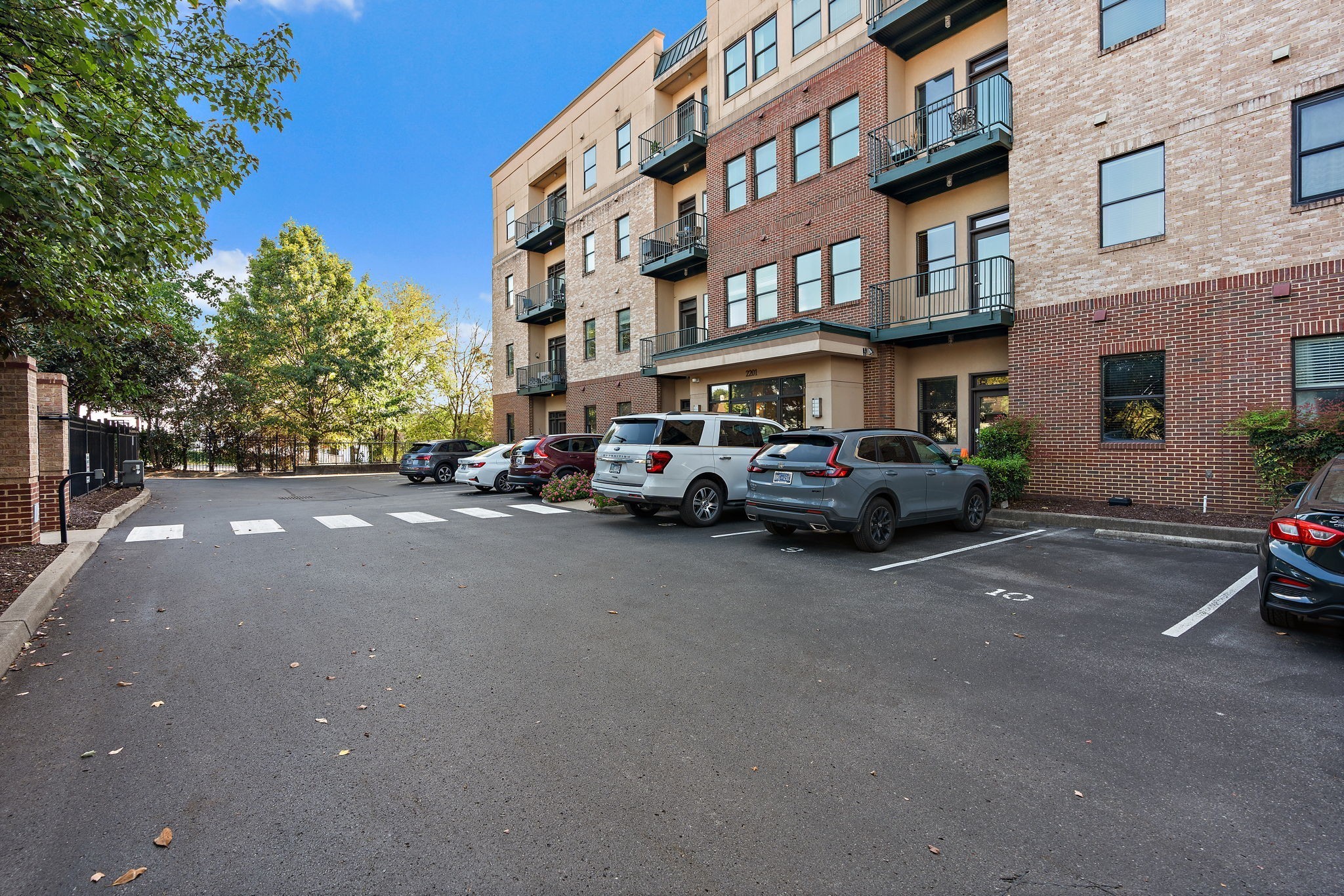 2201 8th Ave, S Unit: 202