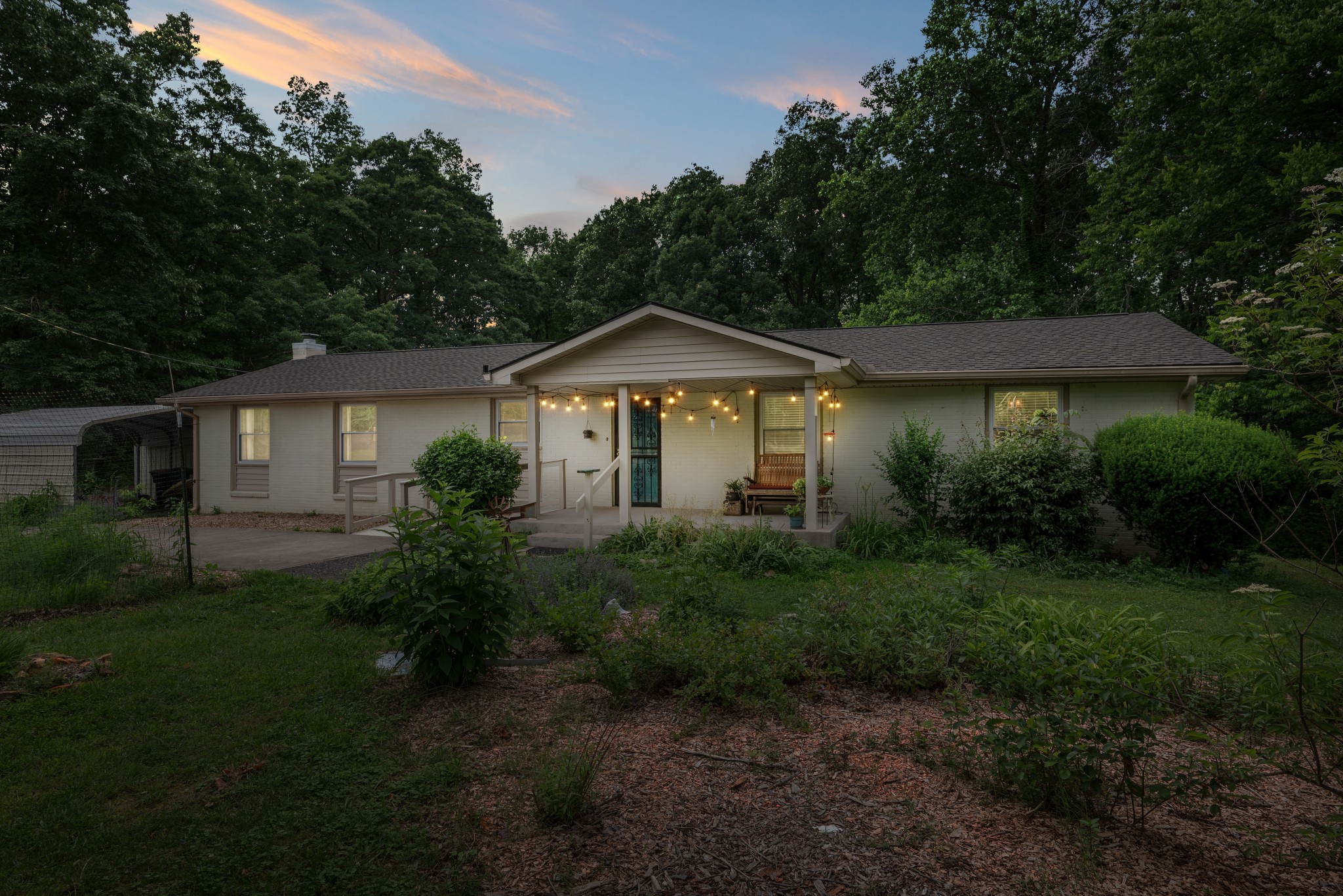 5933 Higdon Rd