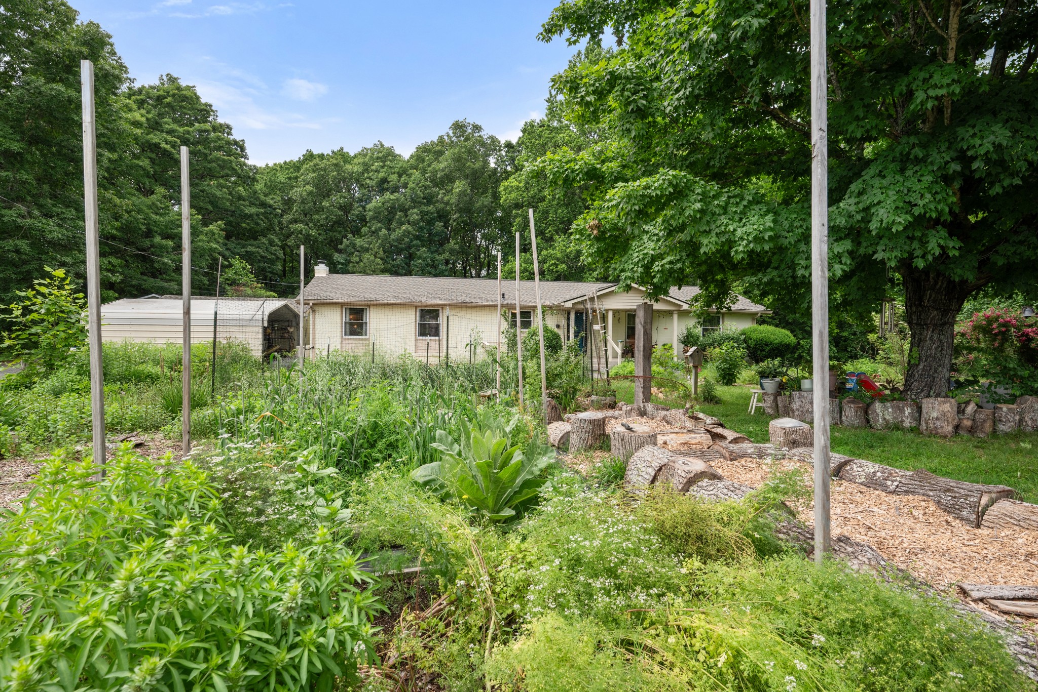 5933 Higdon Rd